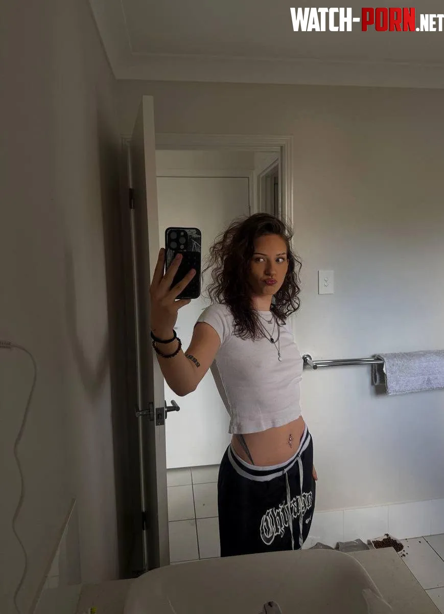 This top stays in rotation. by Polkakitten