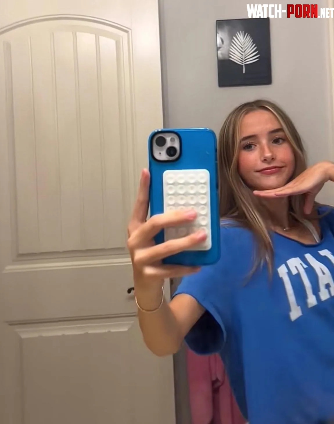 tiny girlie, sneaking this post. need a bossy guy to make me his hidden playmate. how’s that? by winter_seas