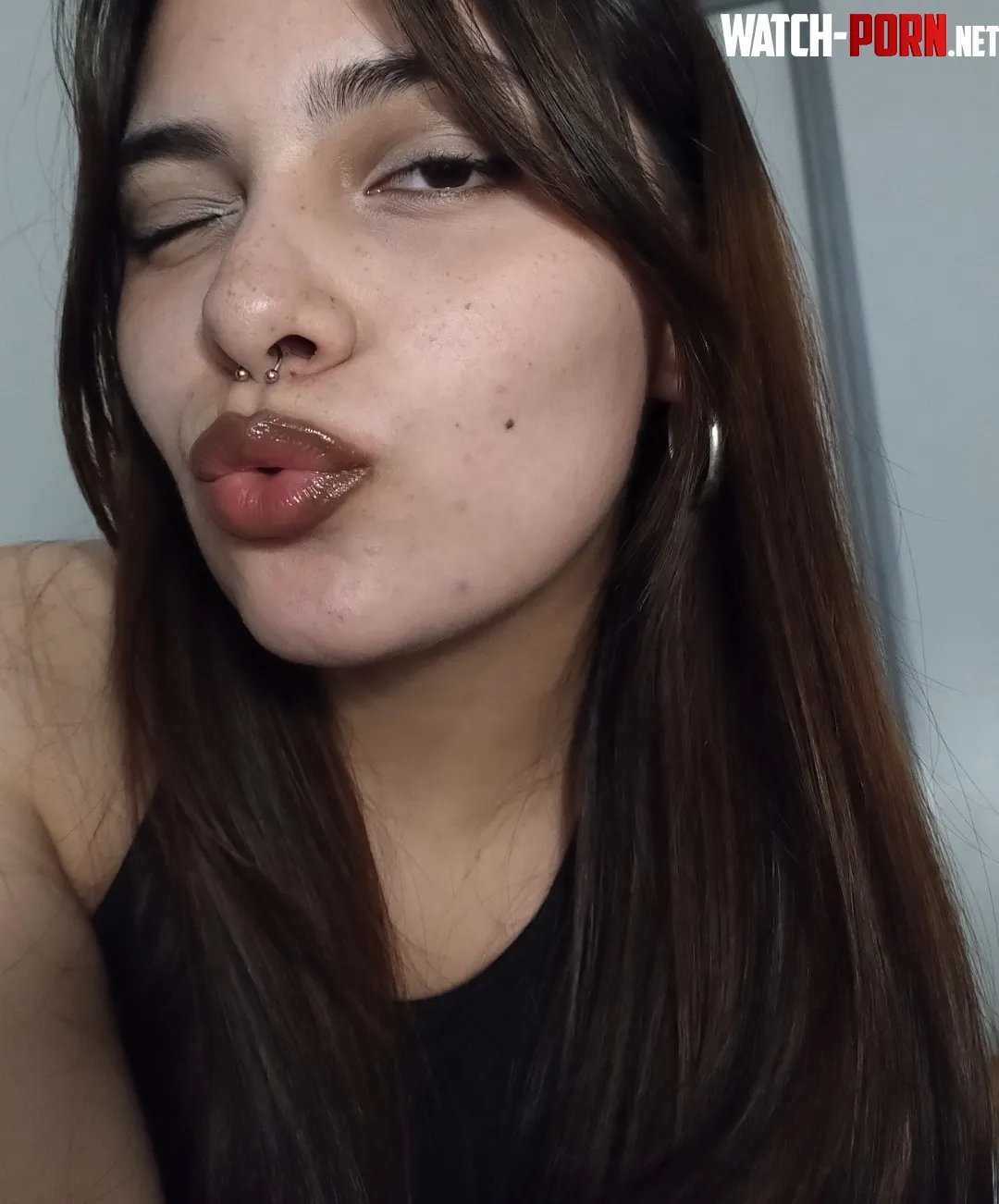 who wants some wet kisses? by suneclipsee