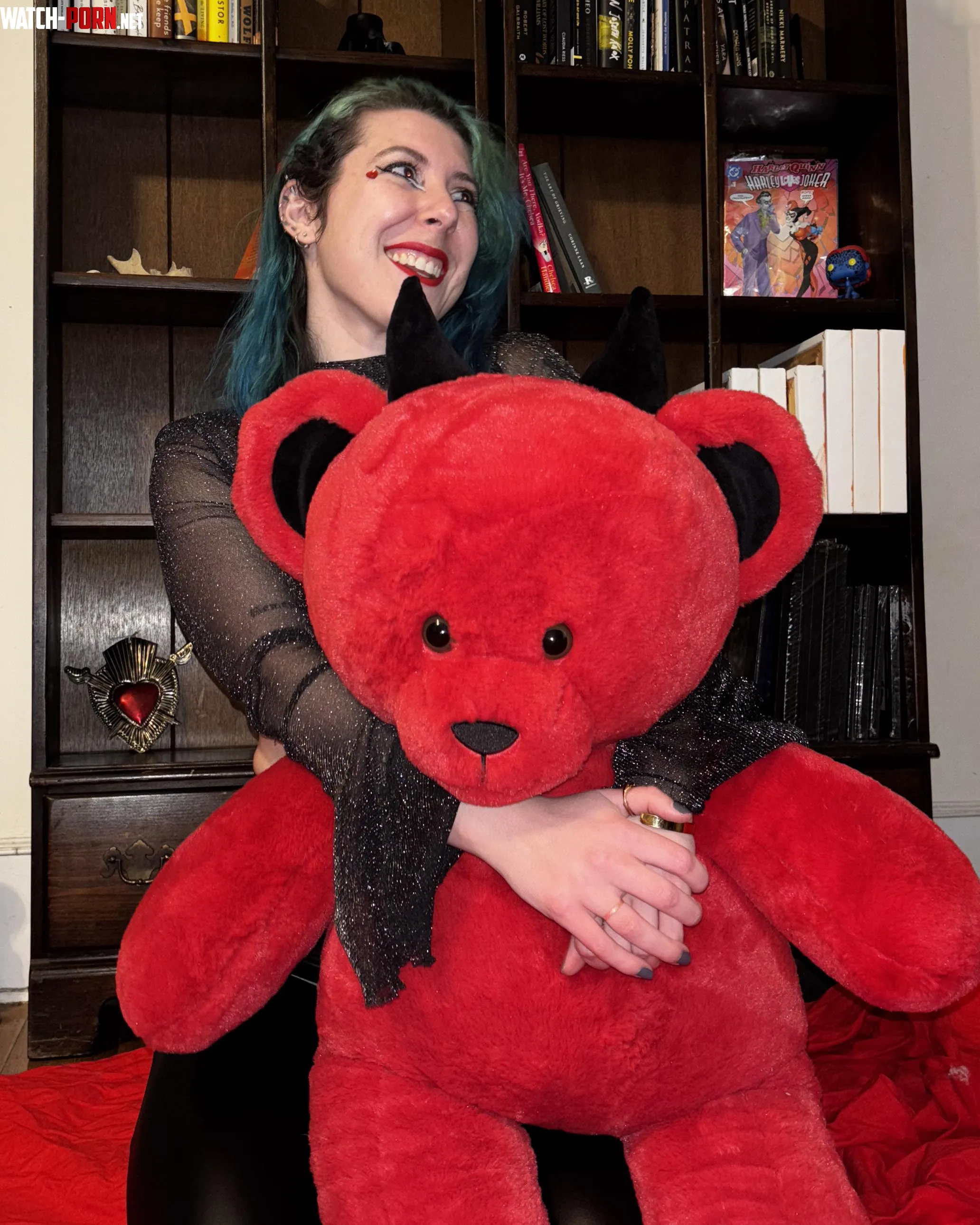 Happy Valentine's Dayyy @sirenskiss3 by sirenskiss3