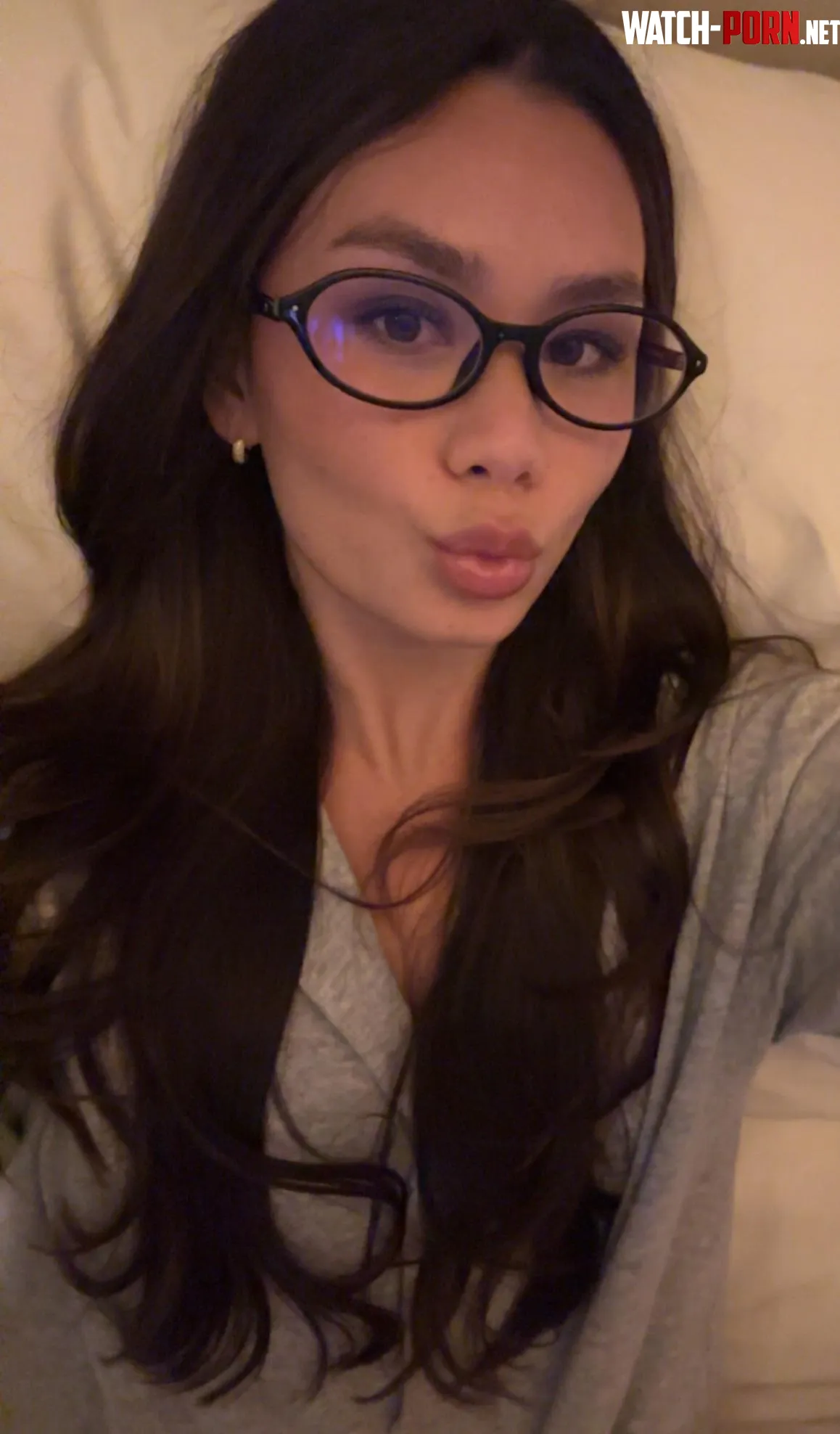 Brunettes or blondes? by zerobren