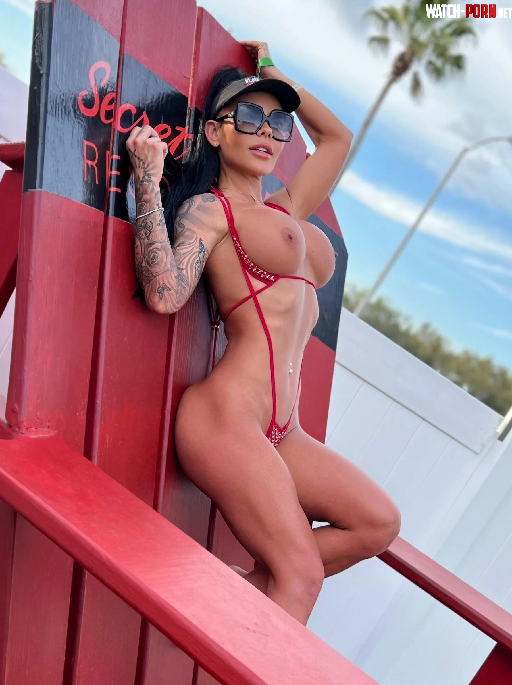 Tell me the good and bad about my body... by HisExoticVixen