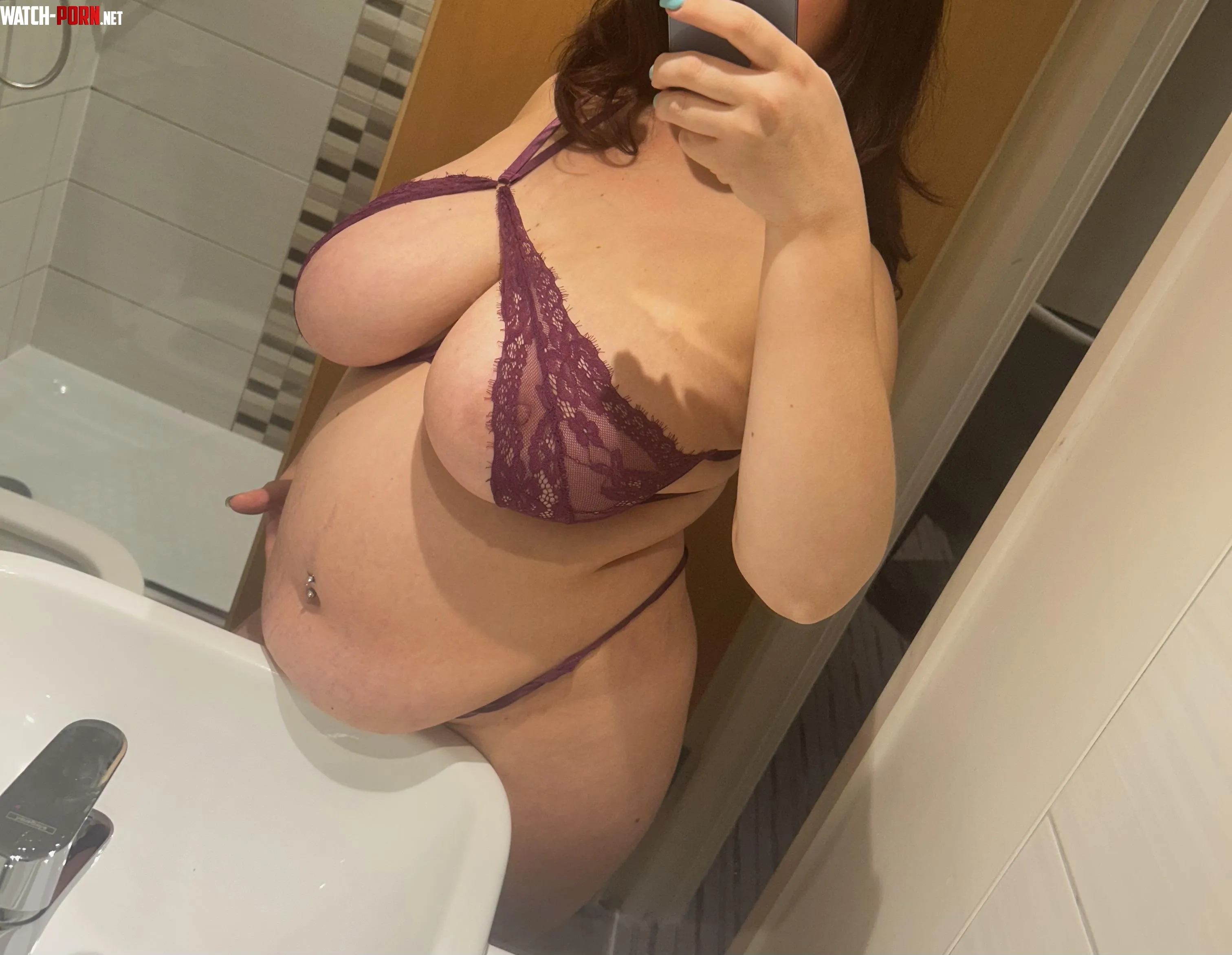 My heaviest bloat yet 😩 by Bustyy_B3lle