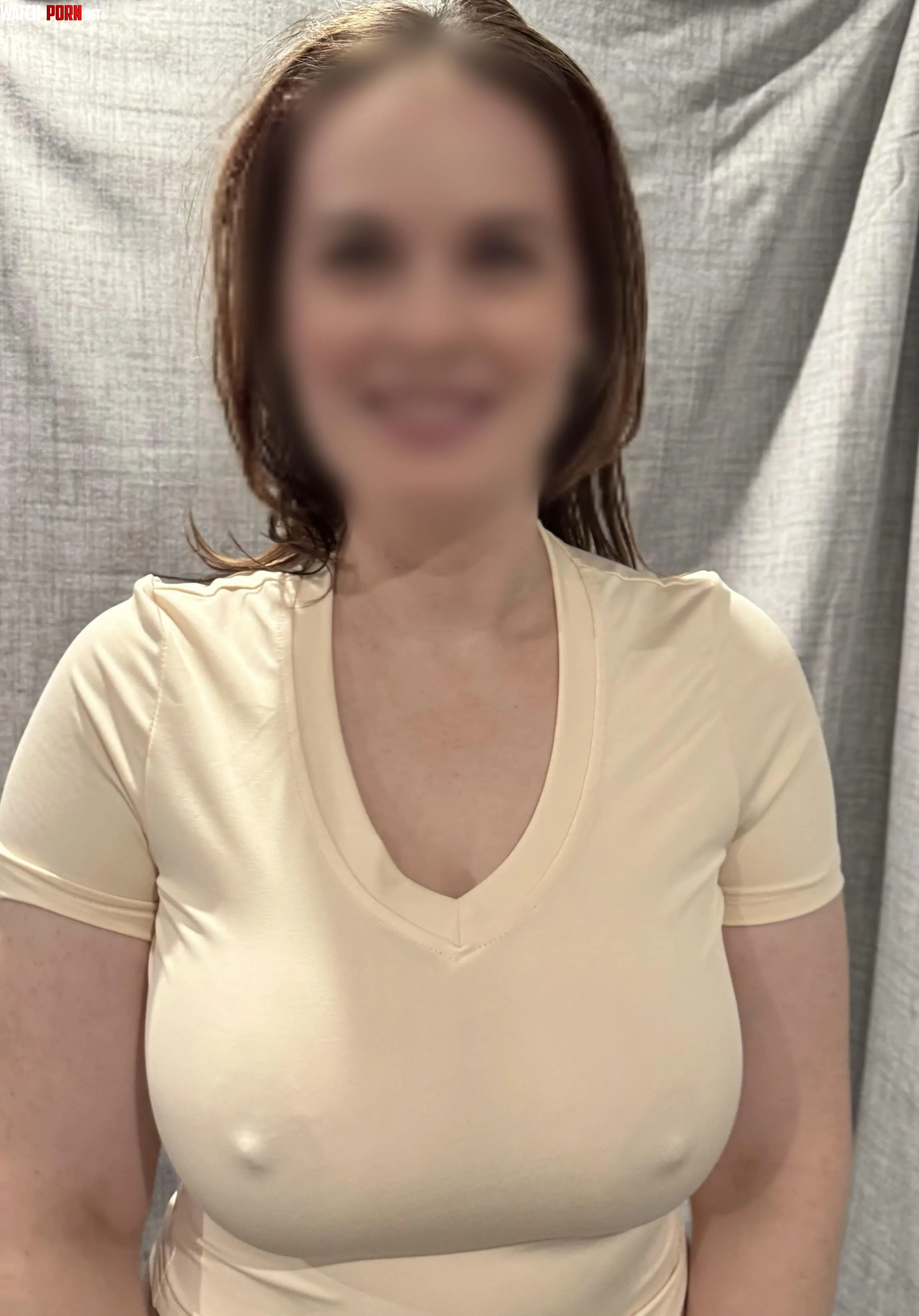 Braless in my yellow top (35, married) by sabrinafagur