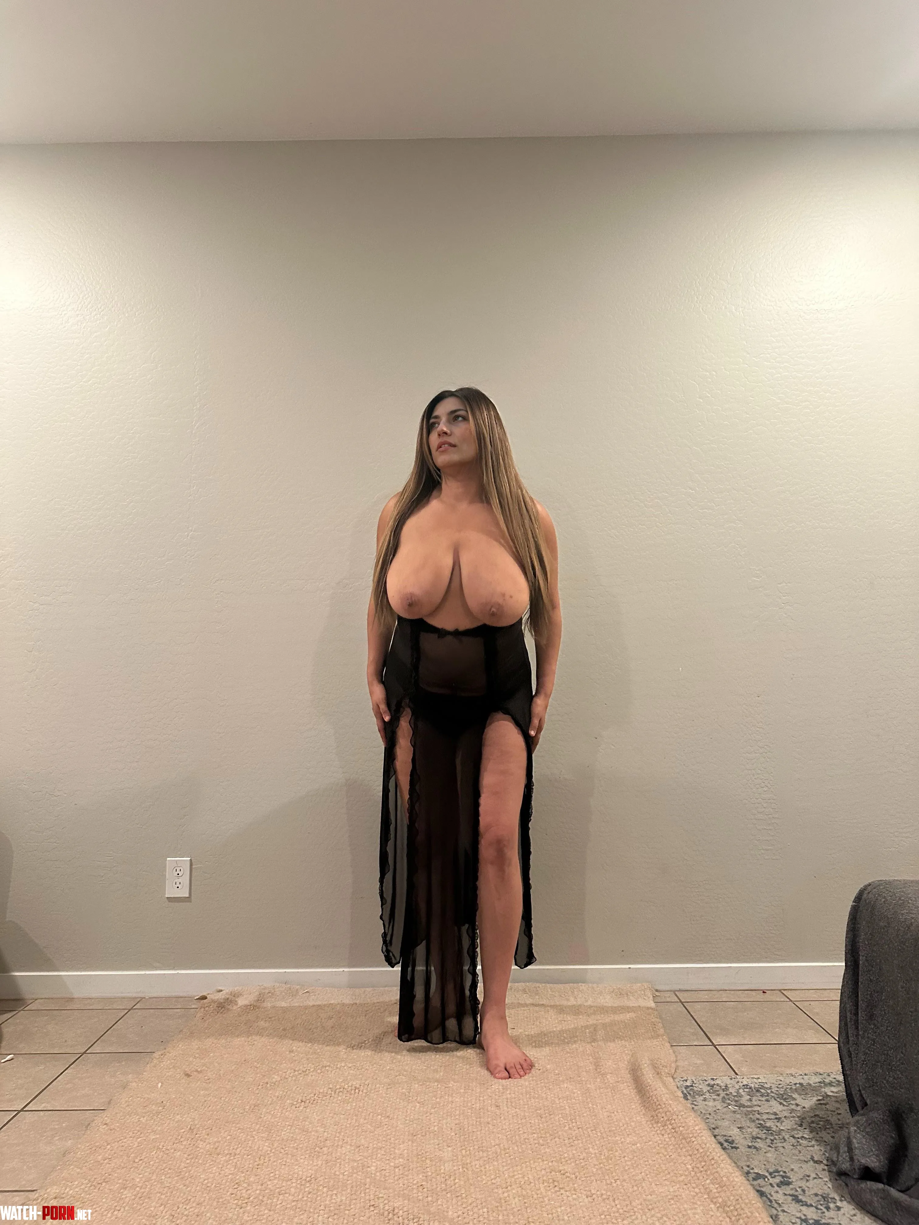 MILF juggs for you by Dazzlingdigits9