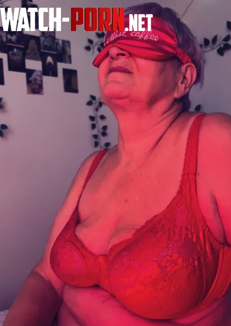 Tell grandma your darkest craving. by cozylipss