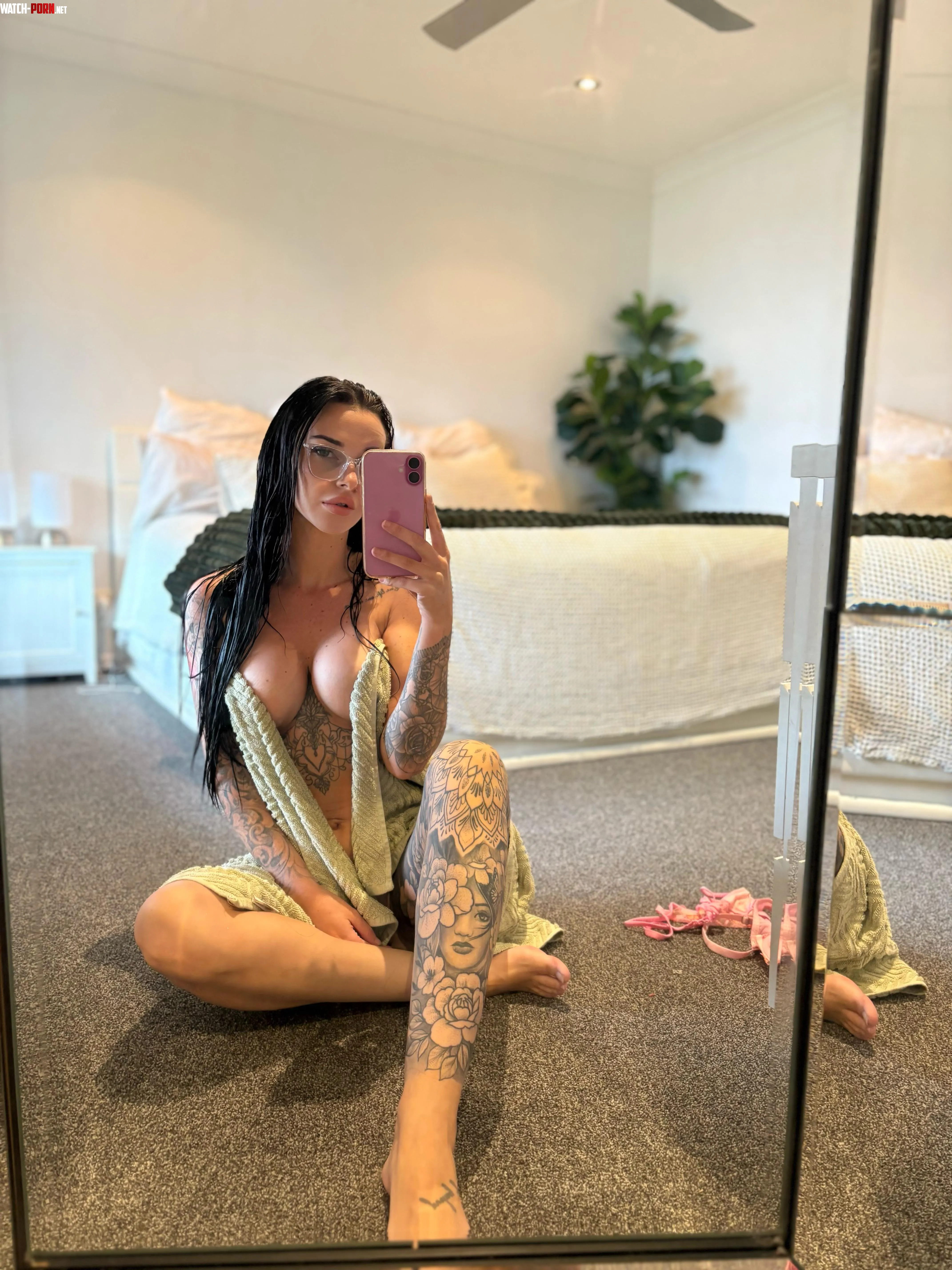 My favourite mirror by mummymoniquex