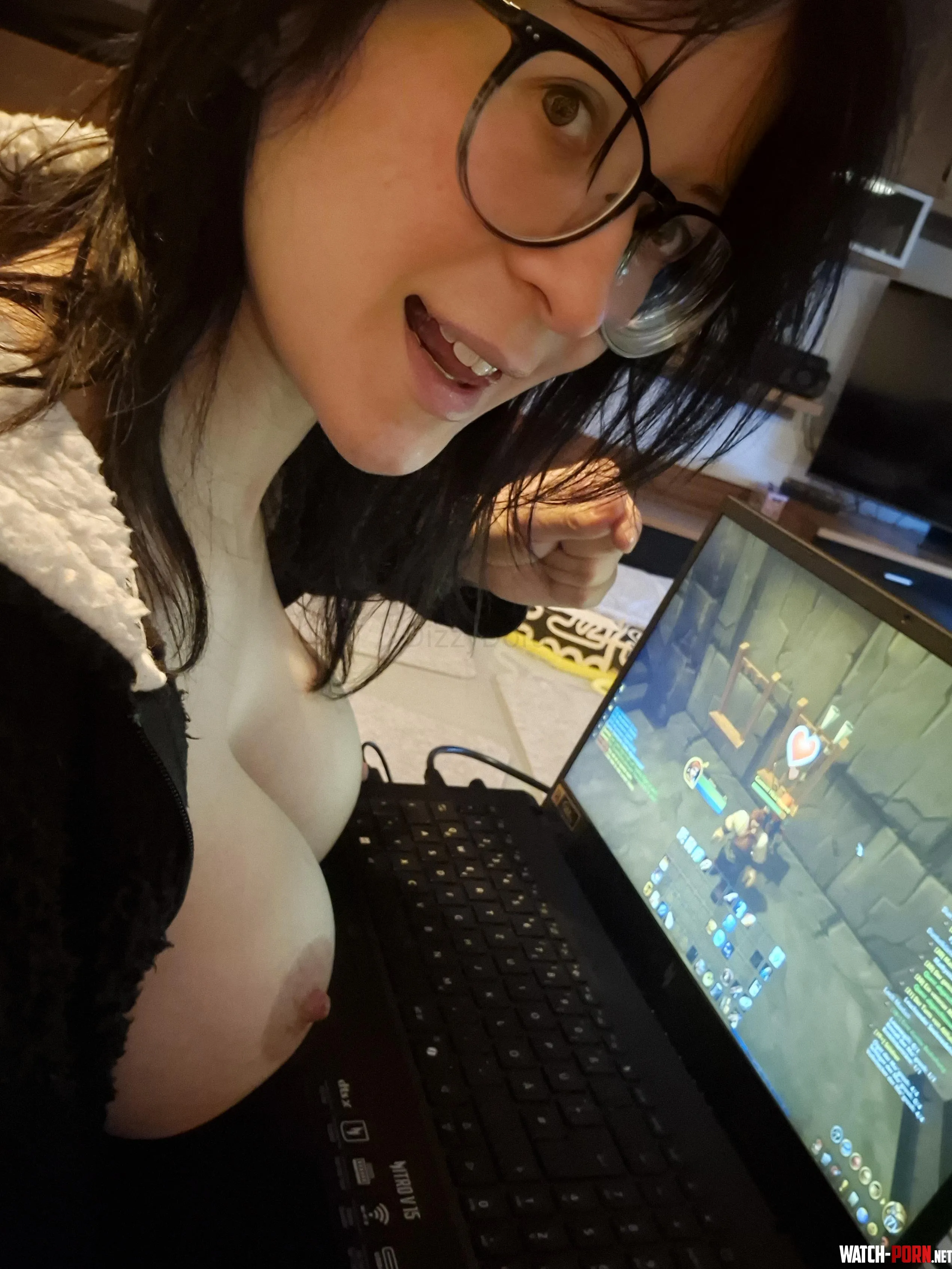 German Gamergirl Titties by DizzyDora_