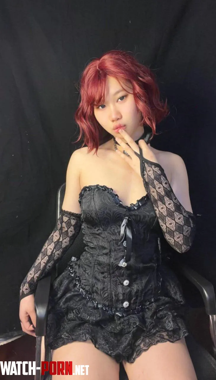 Comfy and horny. by GlitterNailx