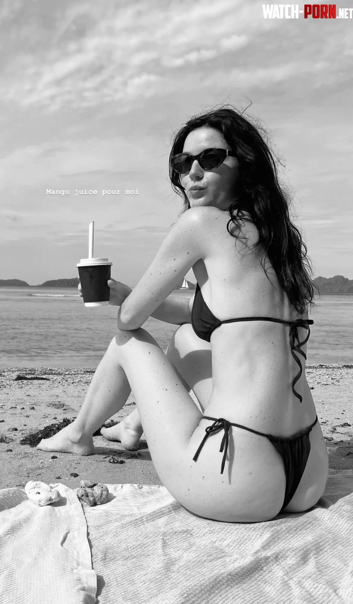 Chloe Bechini by Individual-Piano4005