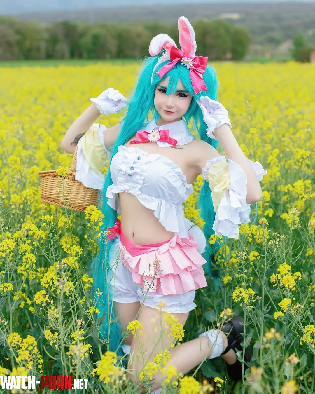 Just a cute bunny hopping around the field by monokiichangf