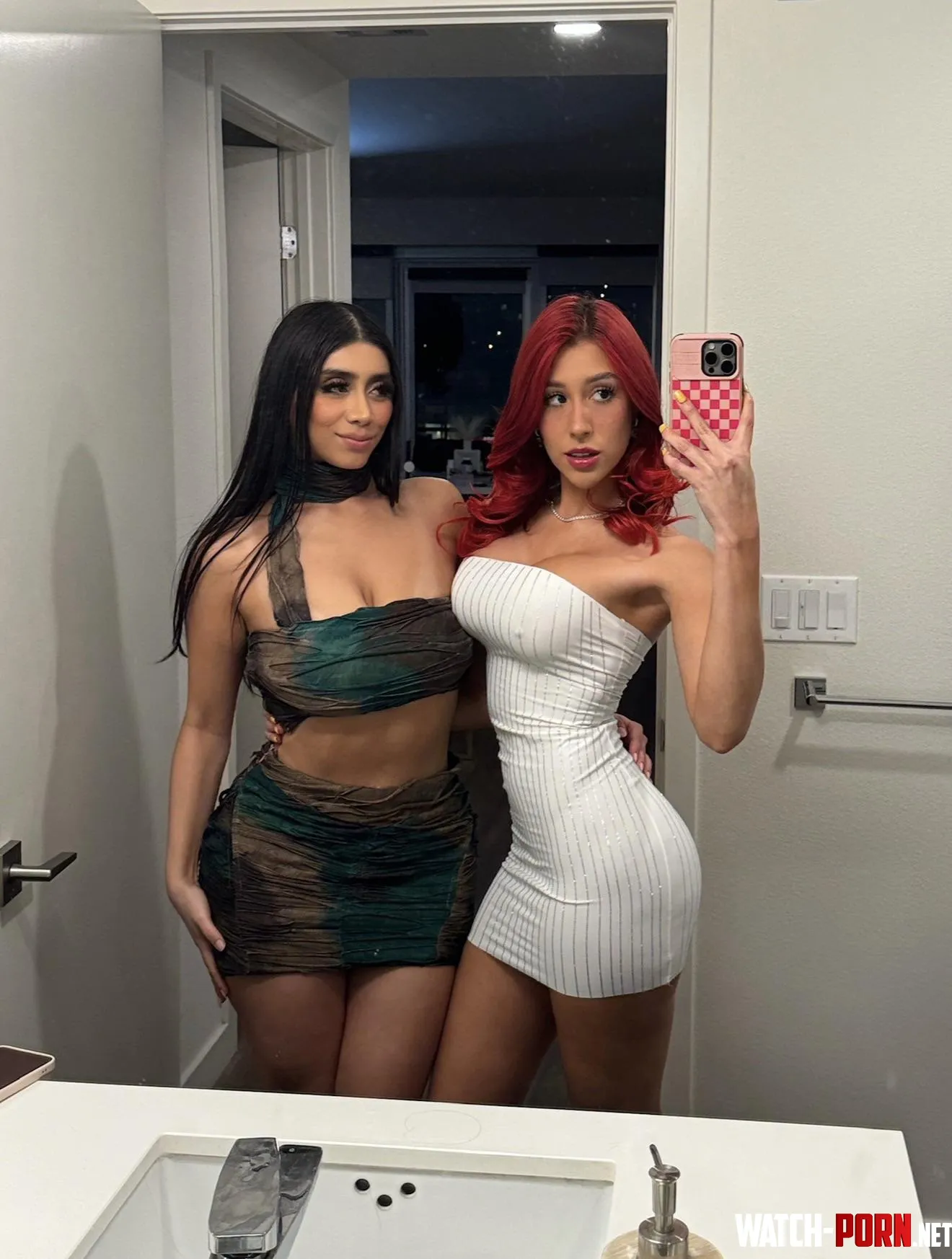 Girls night out by waifuminx