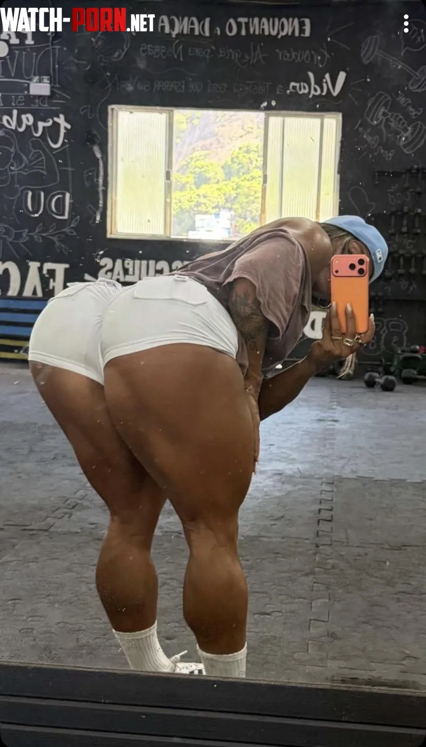 Fafafitness (Fafa Araujo) by UNKNOWNTOBIMEME