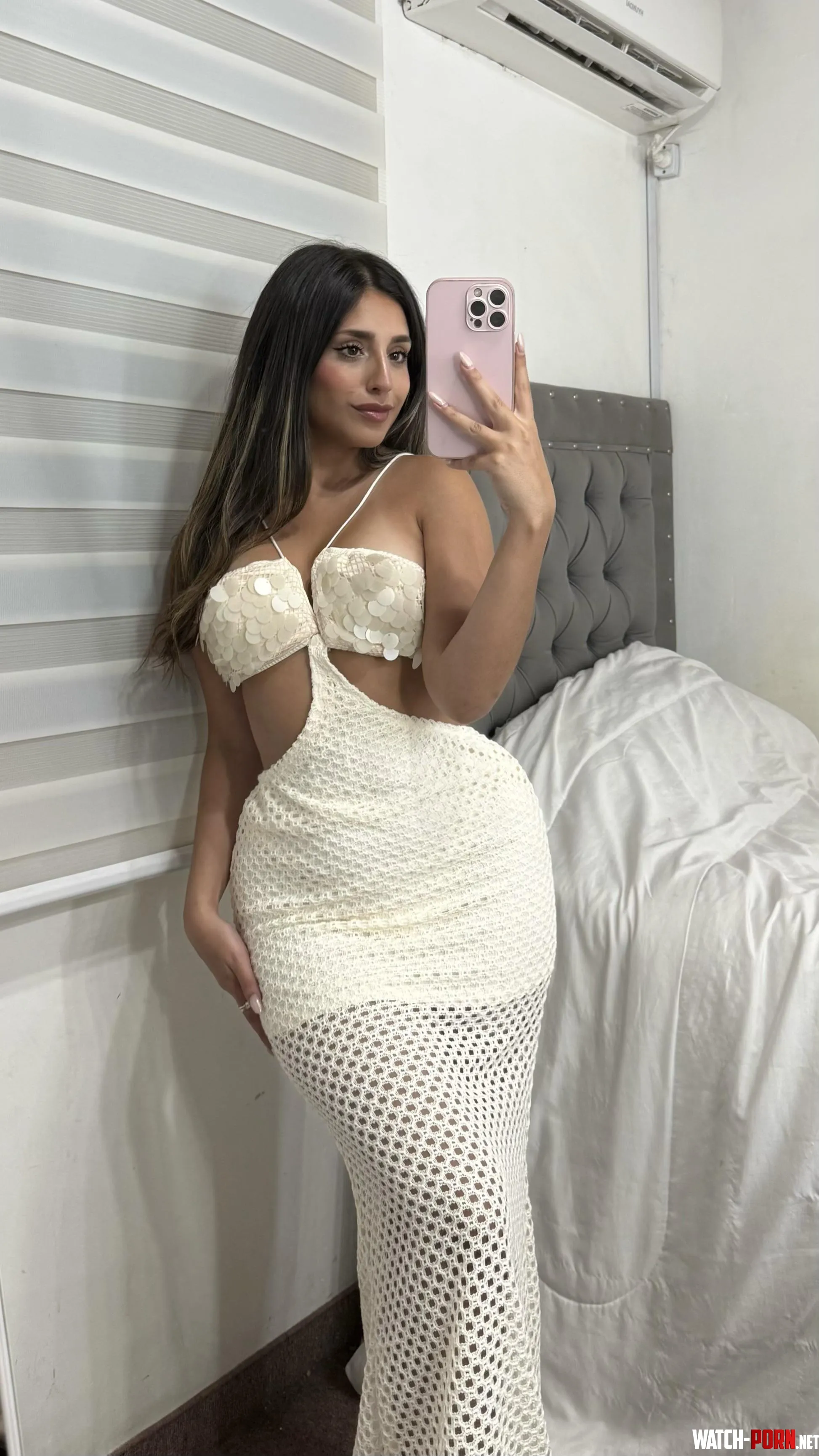 I can’t get over how hot this dress is by opulence-princess