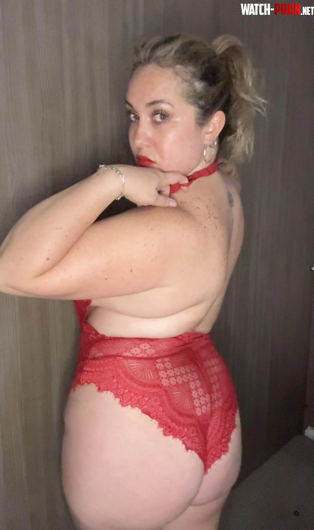 Who’s awake with me? by MissGinebra