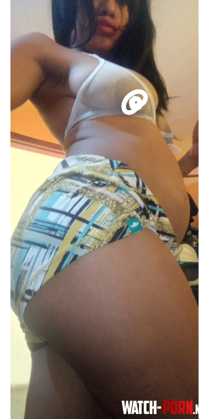 I want my pacsa to be bigger, just like my yrasero 🐷😋 by negrita_bel