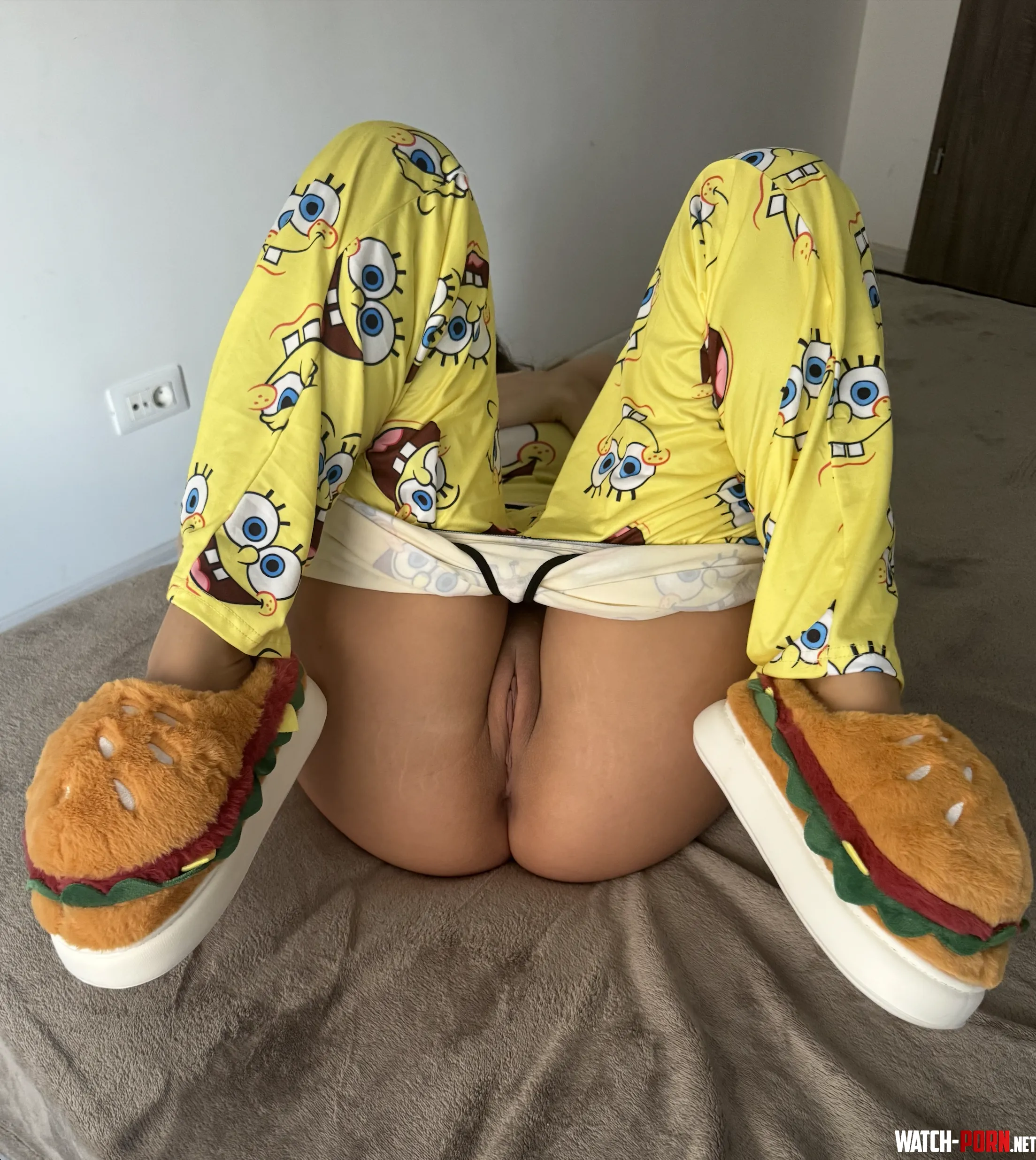 how does 19yo pussy look from here by SMM_Magician