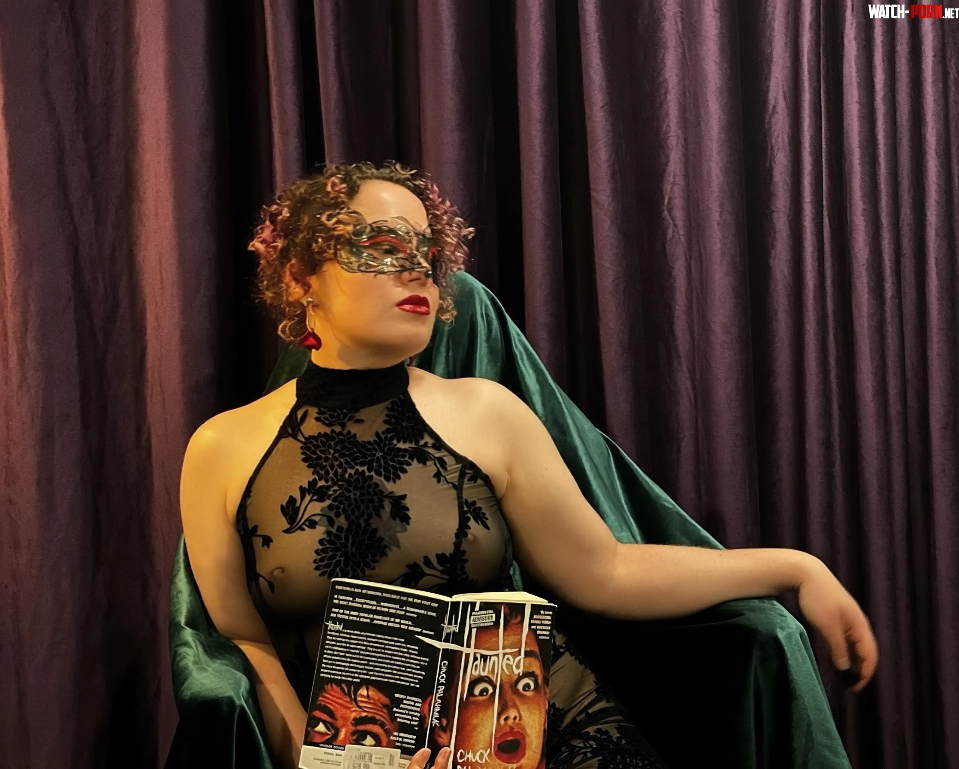 Literature is sexy by amarae_joyce