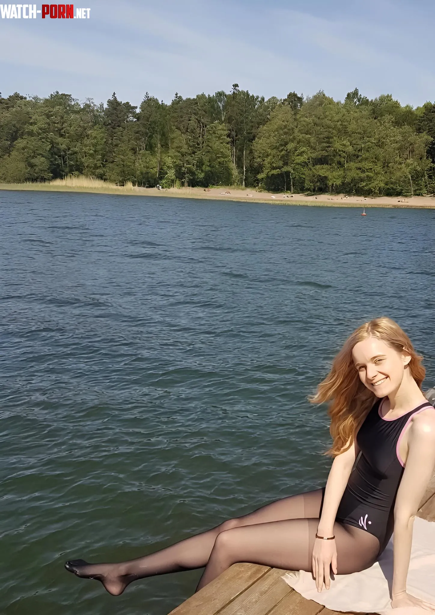 Pantyhose at the lake by AnnaNylon