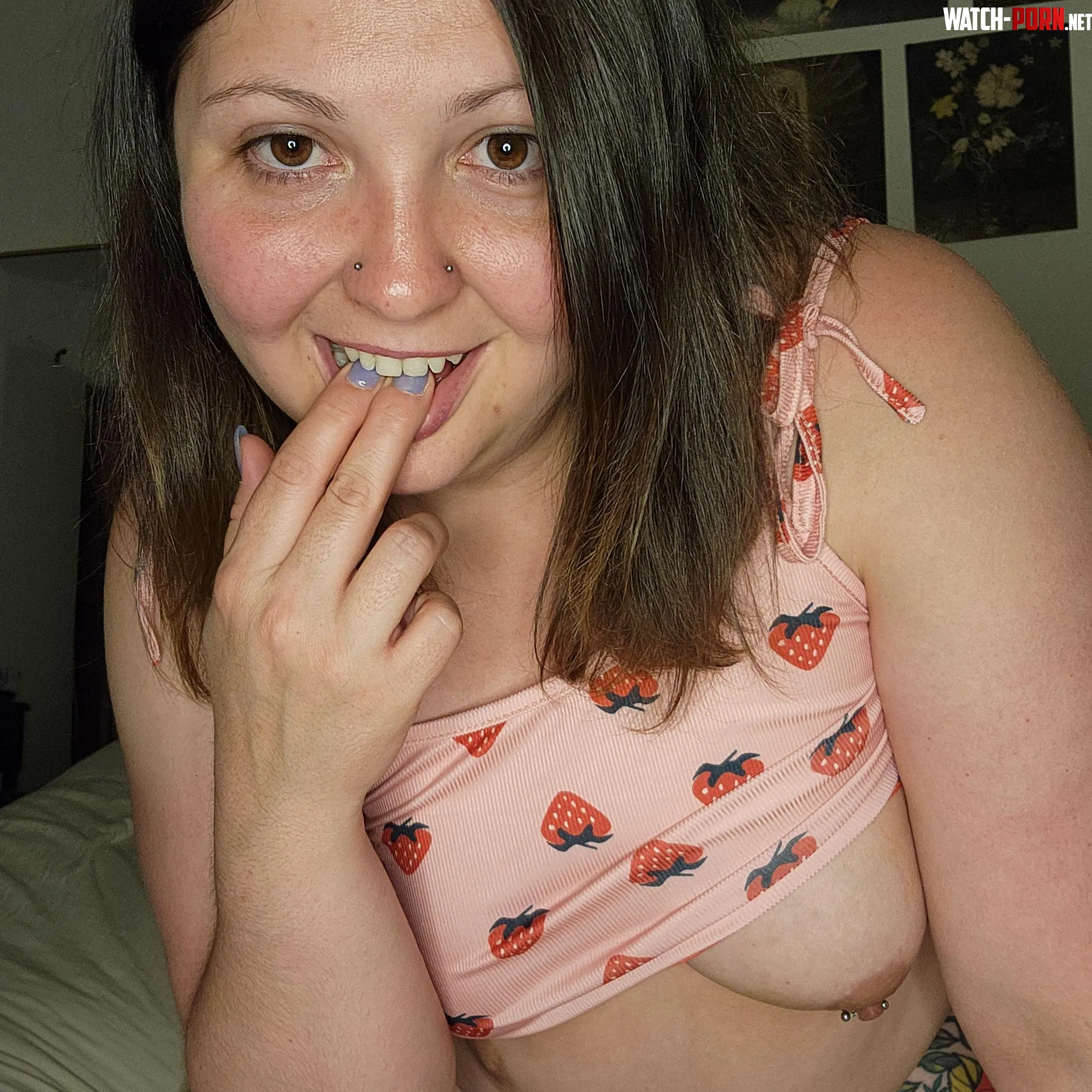 I wish I had something else in my mouth by Fai_ry7