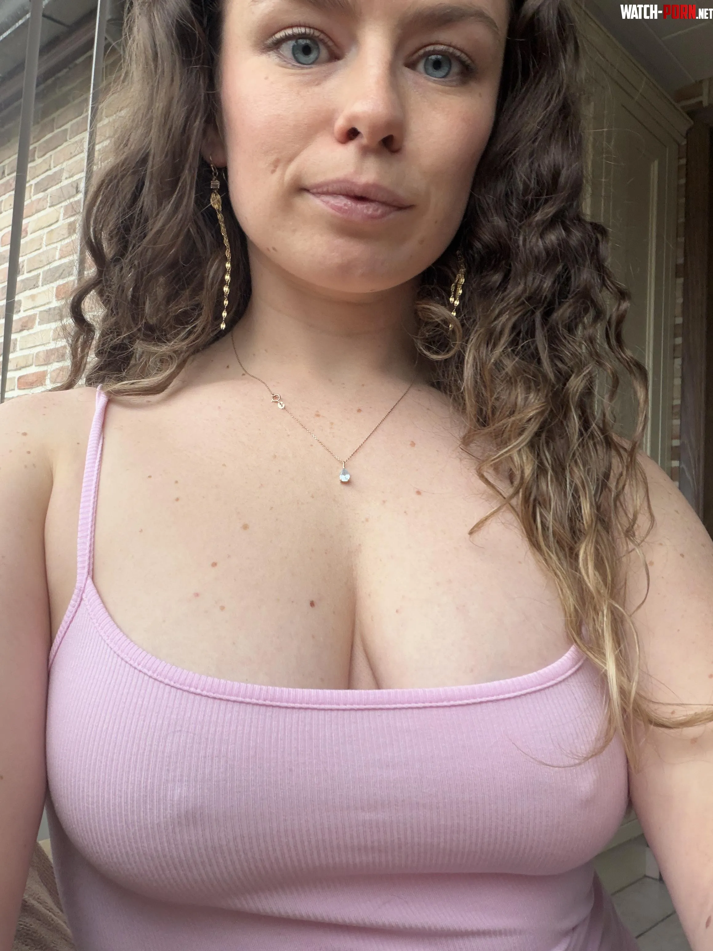 I am always tempted to wear this when going out by sunnylinabae