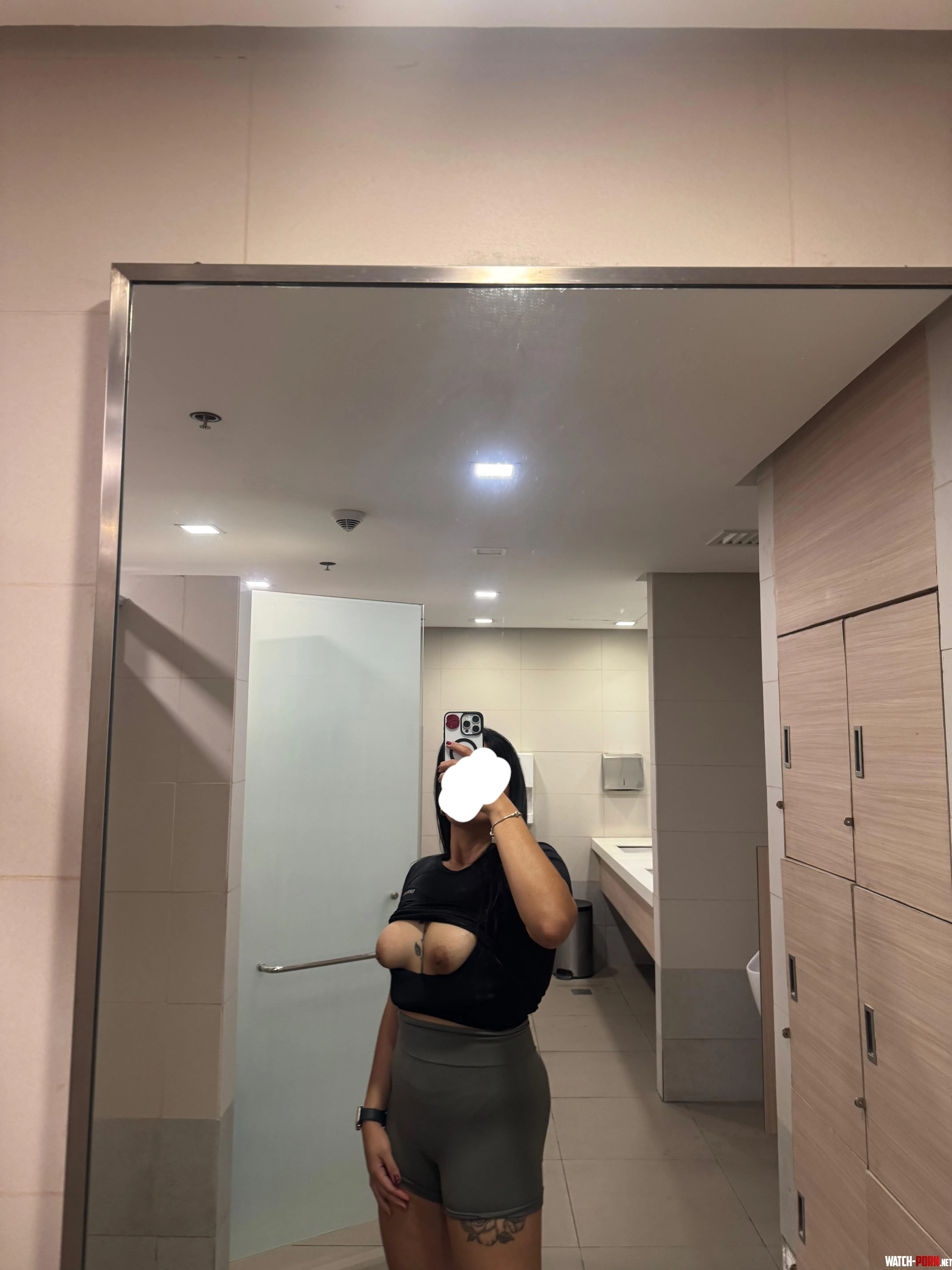 What i[f] someone comes in... 🙈 by impostor_001