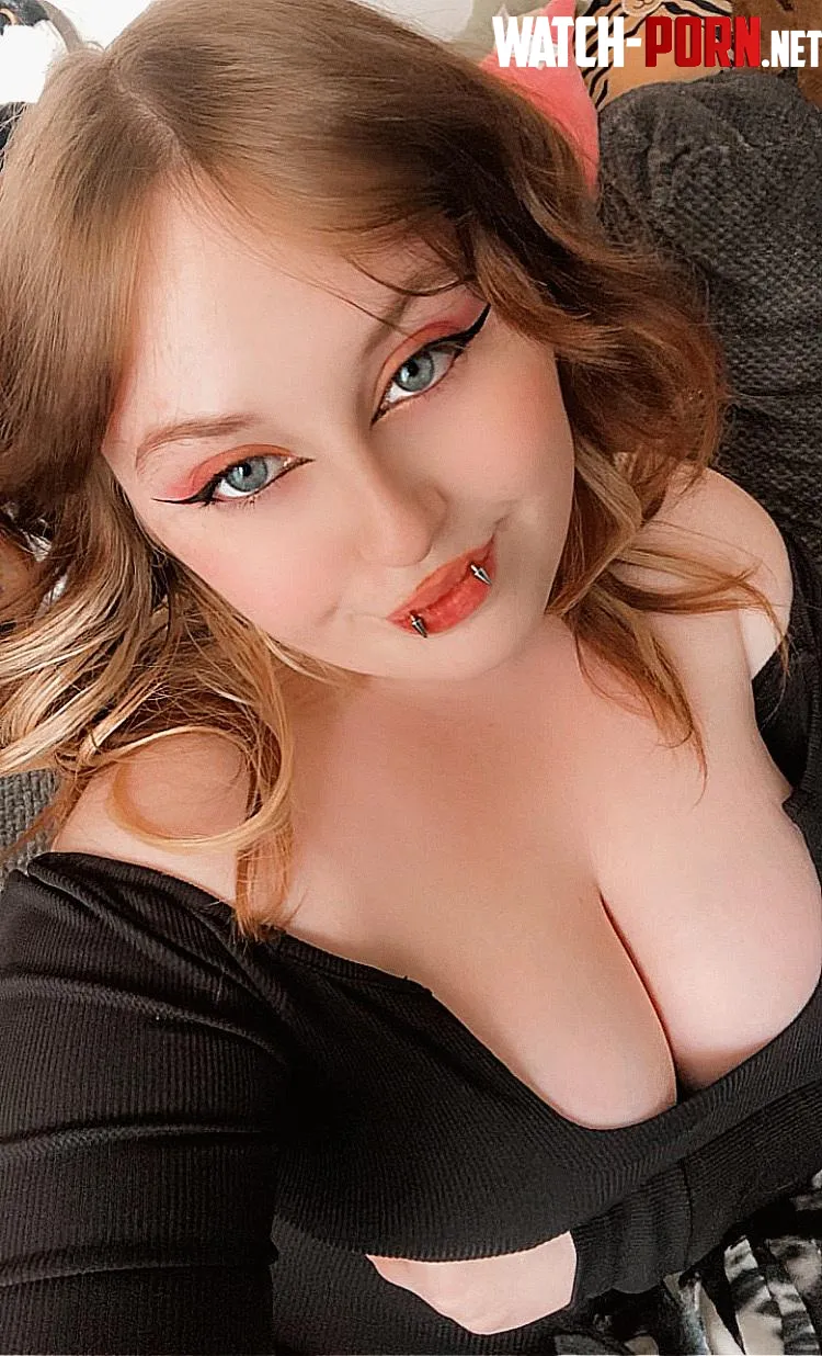 Seems like an appropriate place for this photo 👀 by Skarnivor0us