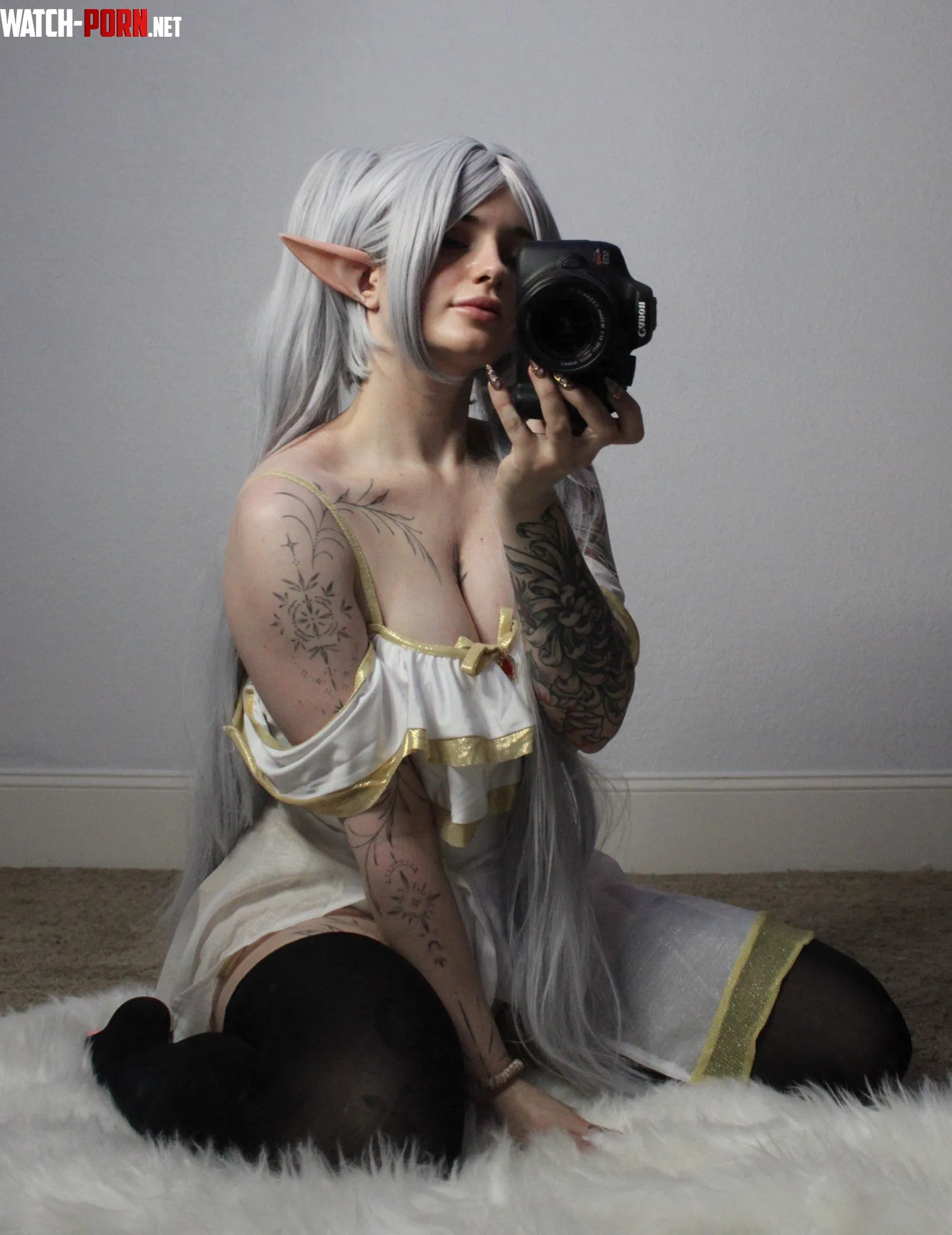 my Frieren cosplay with a cute smile :3 by TheRealKhaleesiBB