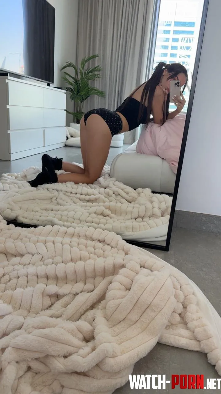 watch out hot shot coming through by SiIIypink