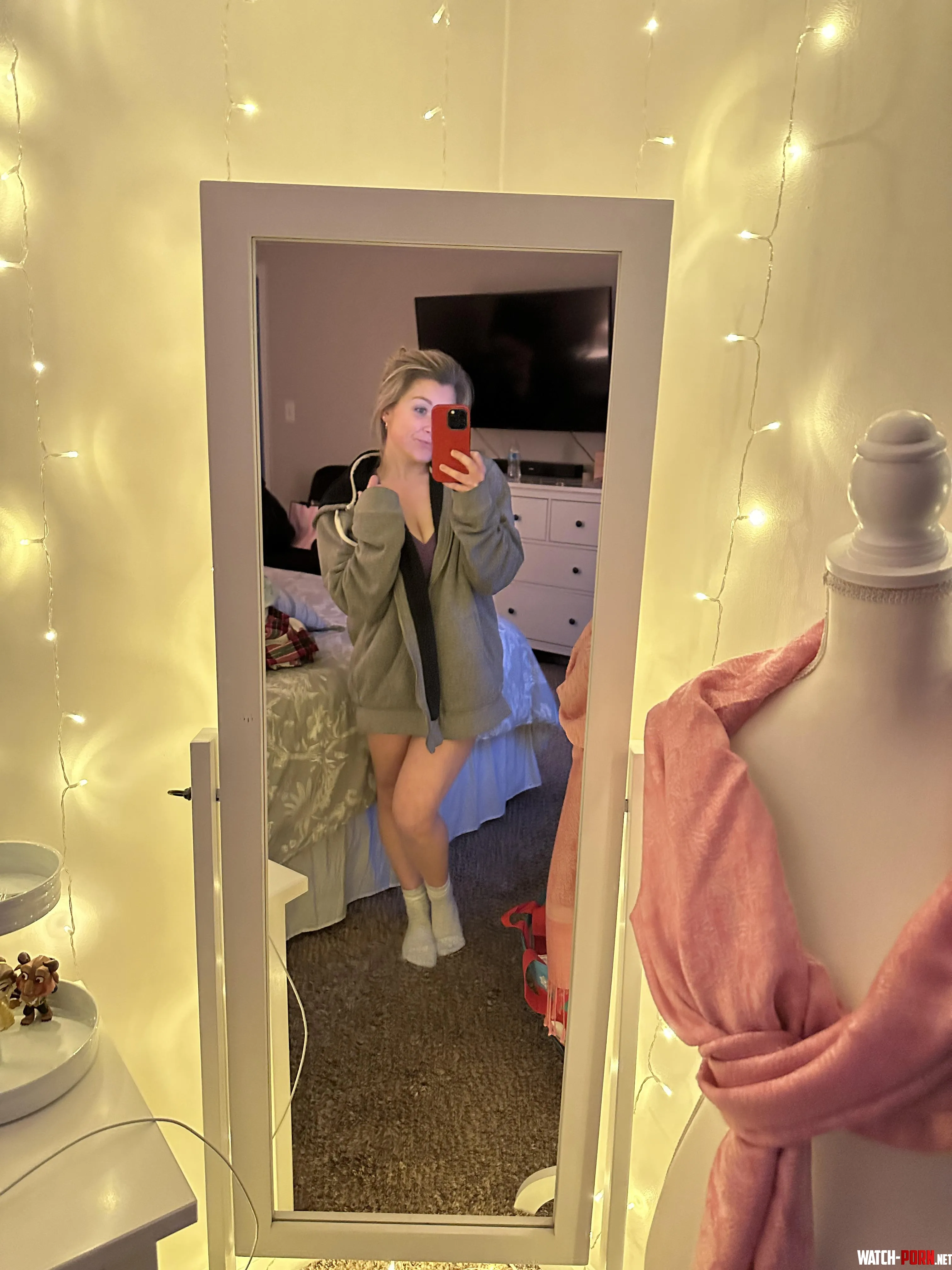 I think this hoodie might be a bit too big… by pintsizechic