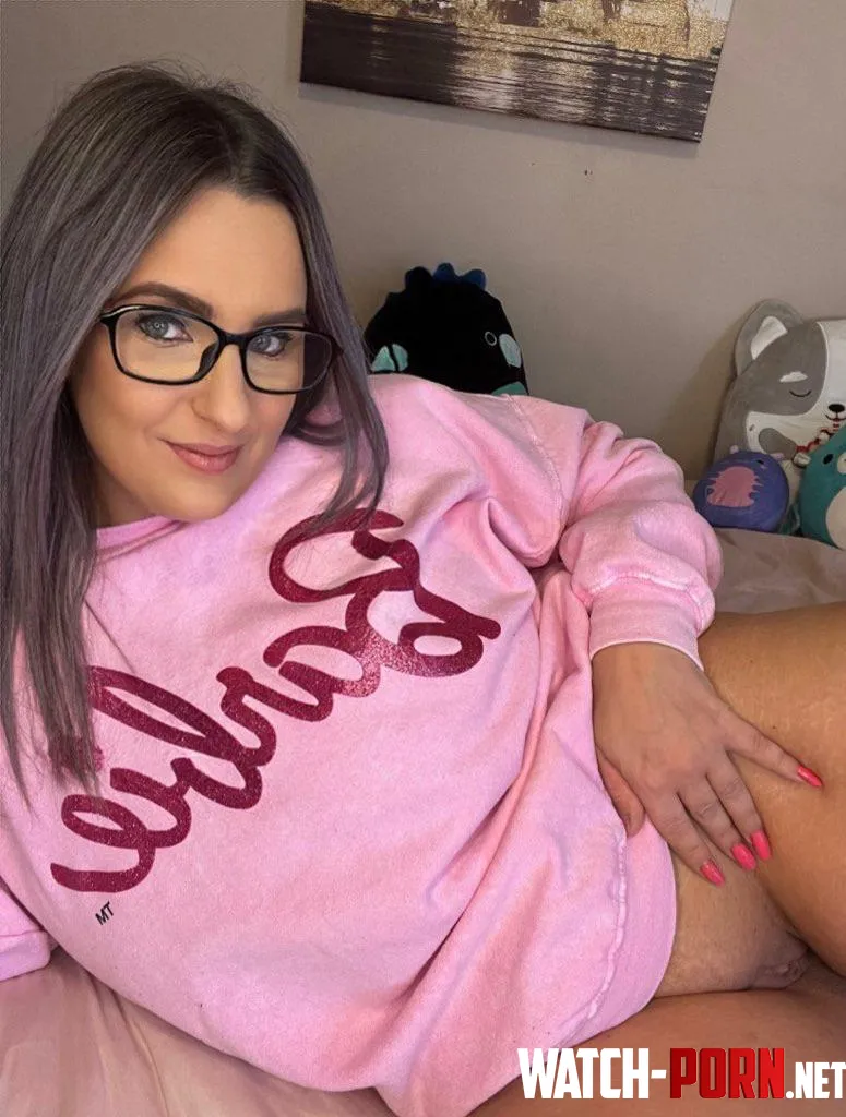 Mondays you get breakfast in bed by courtney22xo