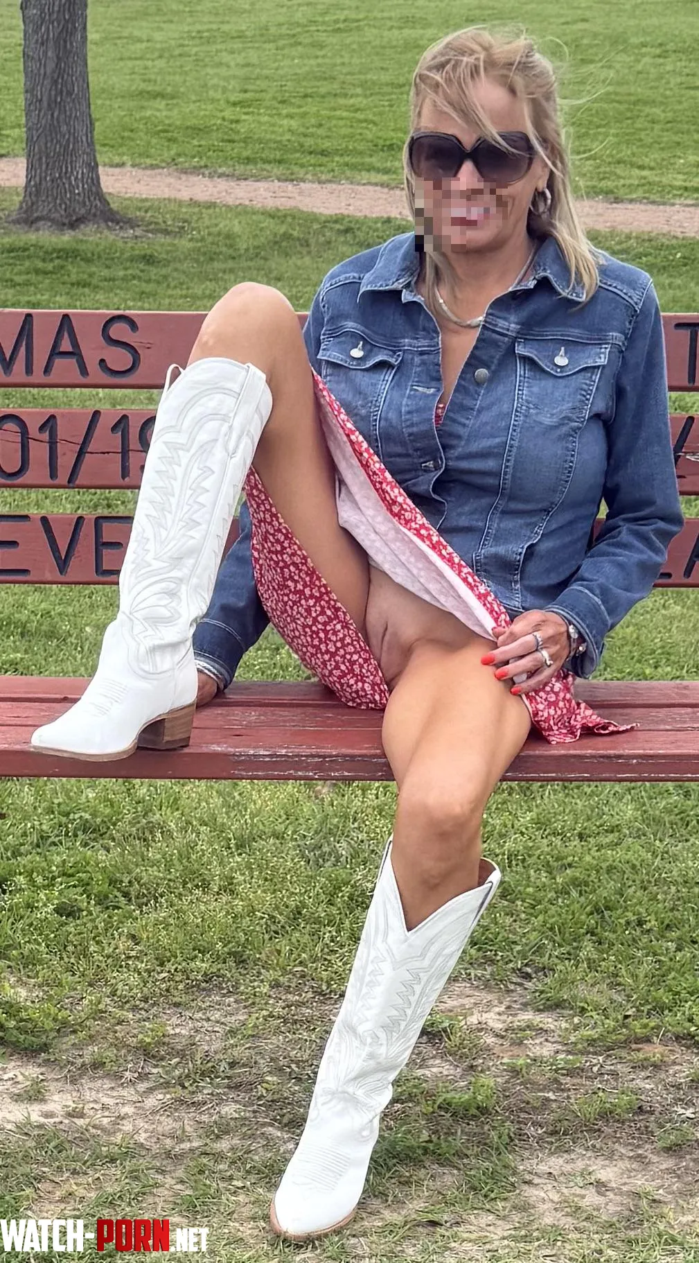 MILF Saturday Afternoon by LadyinShades