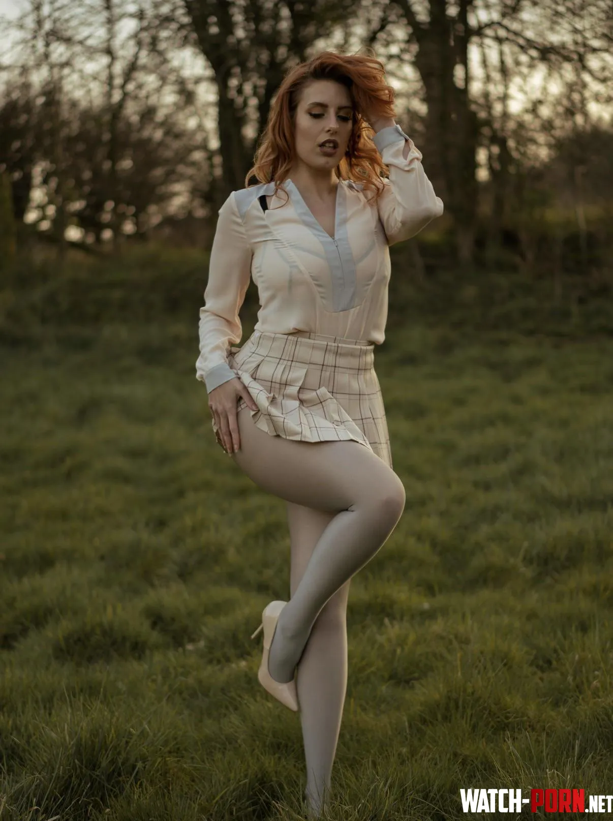 pantyhose in the wild 😜🩶 by ladylangford