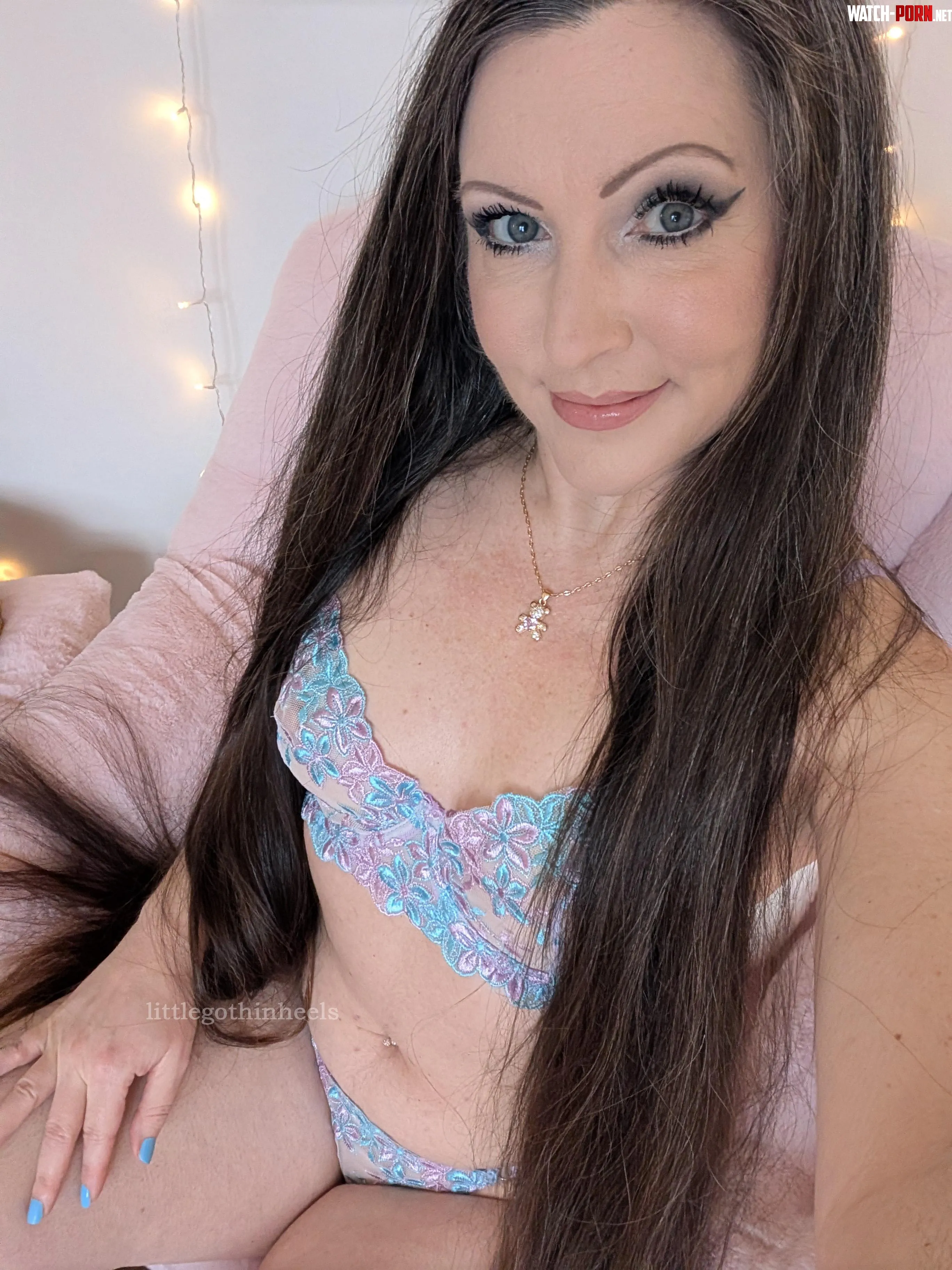 Aging naturally and even keeping my gray (I just turned 45) by littlegothinheels