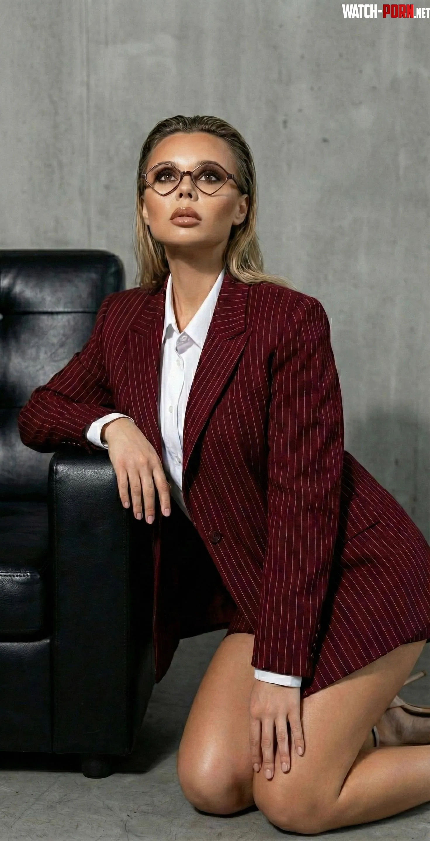 Classy, sophisticated, and a bit mysterious. Is this the view you’ve been looking for? 😉✨ by RedAngel70