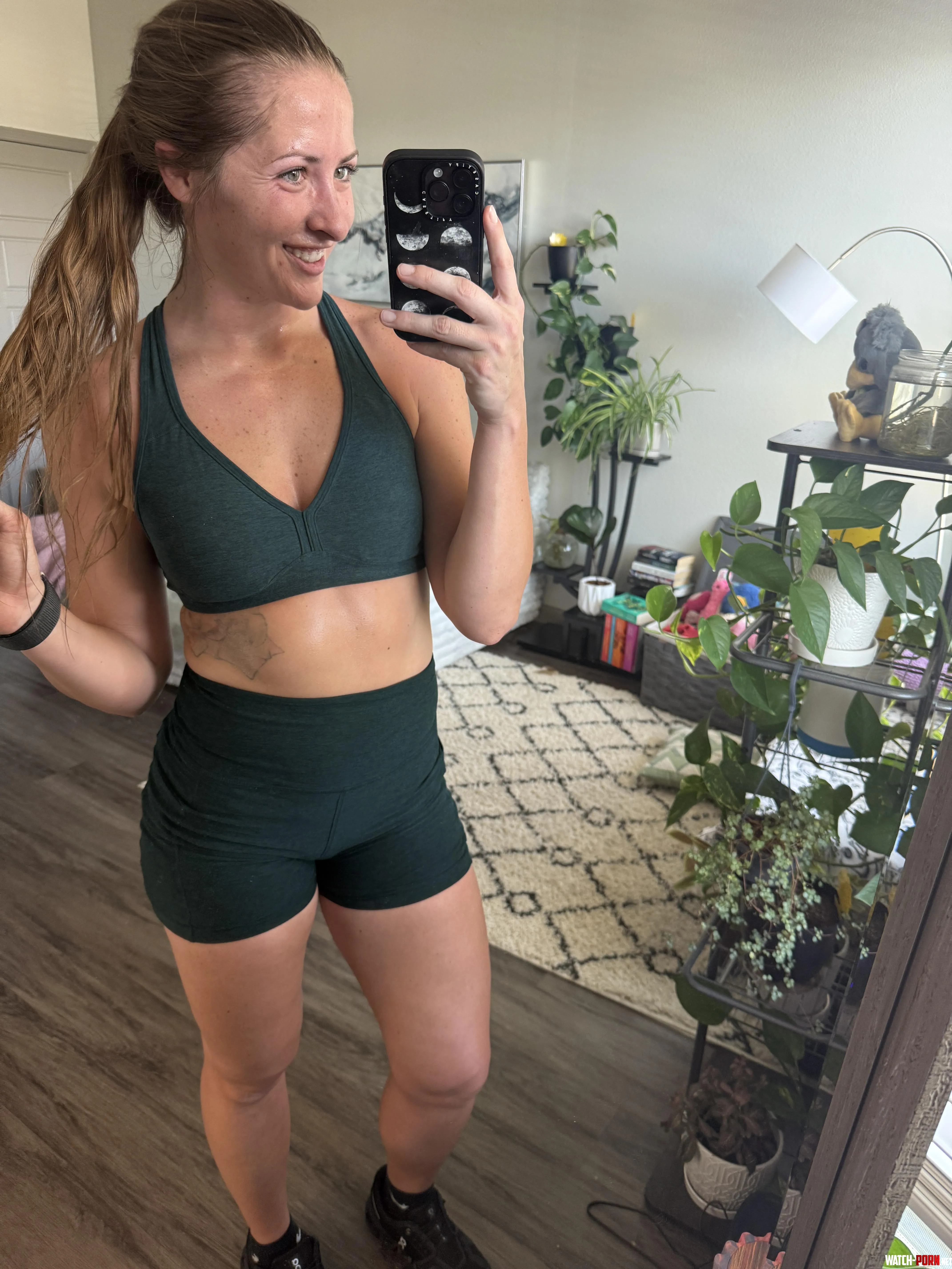 glowing from my run 🔥 by cumwcourt