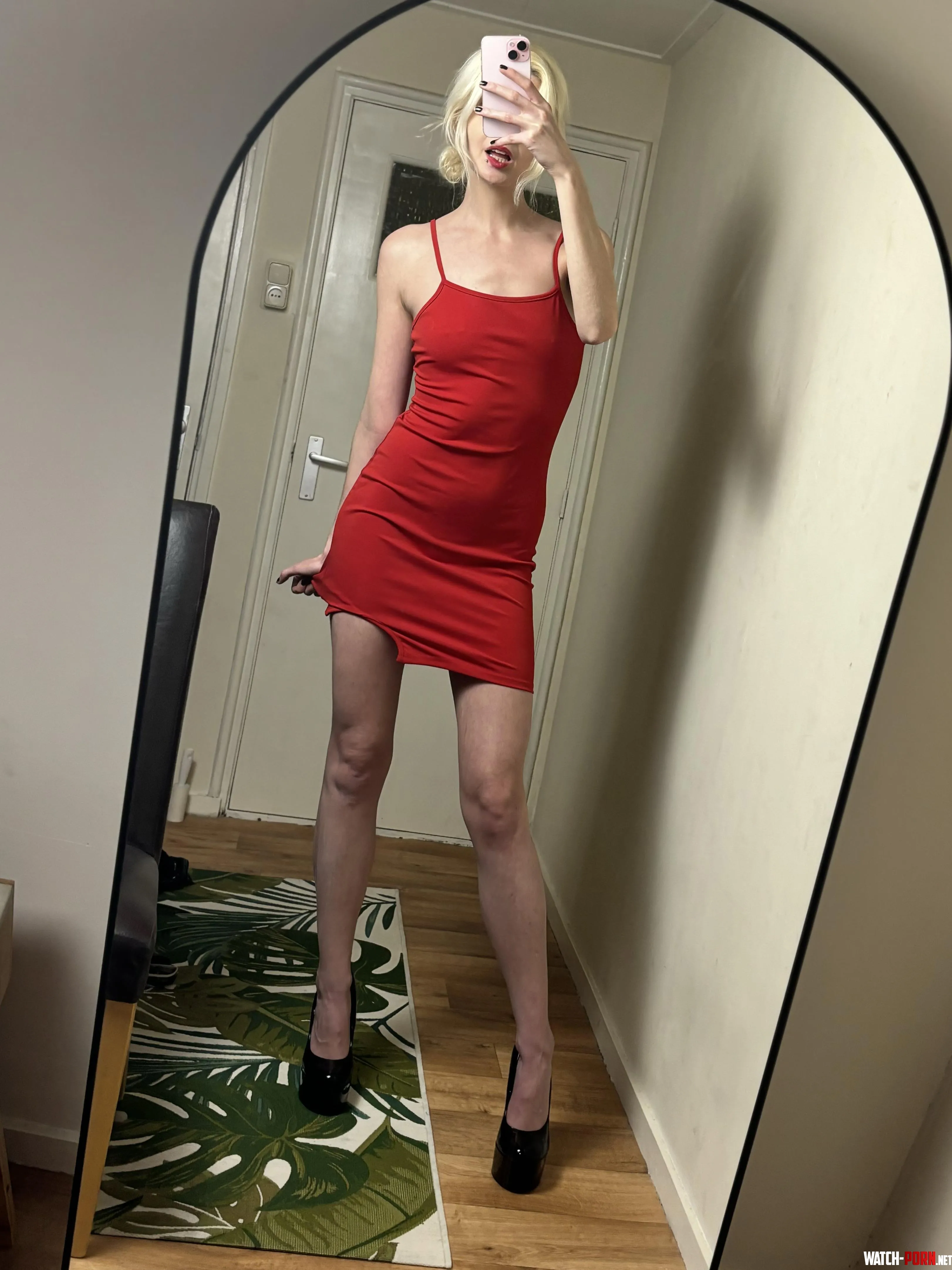 I like red by LanaPeaches__