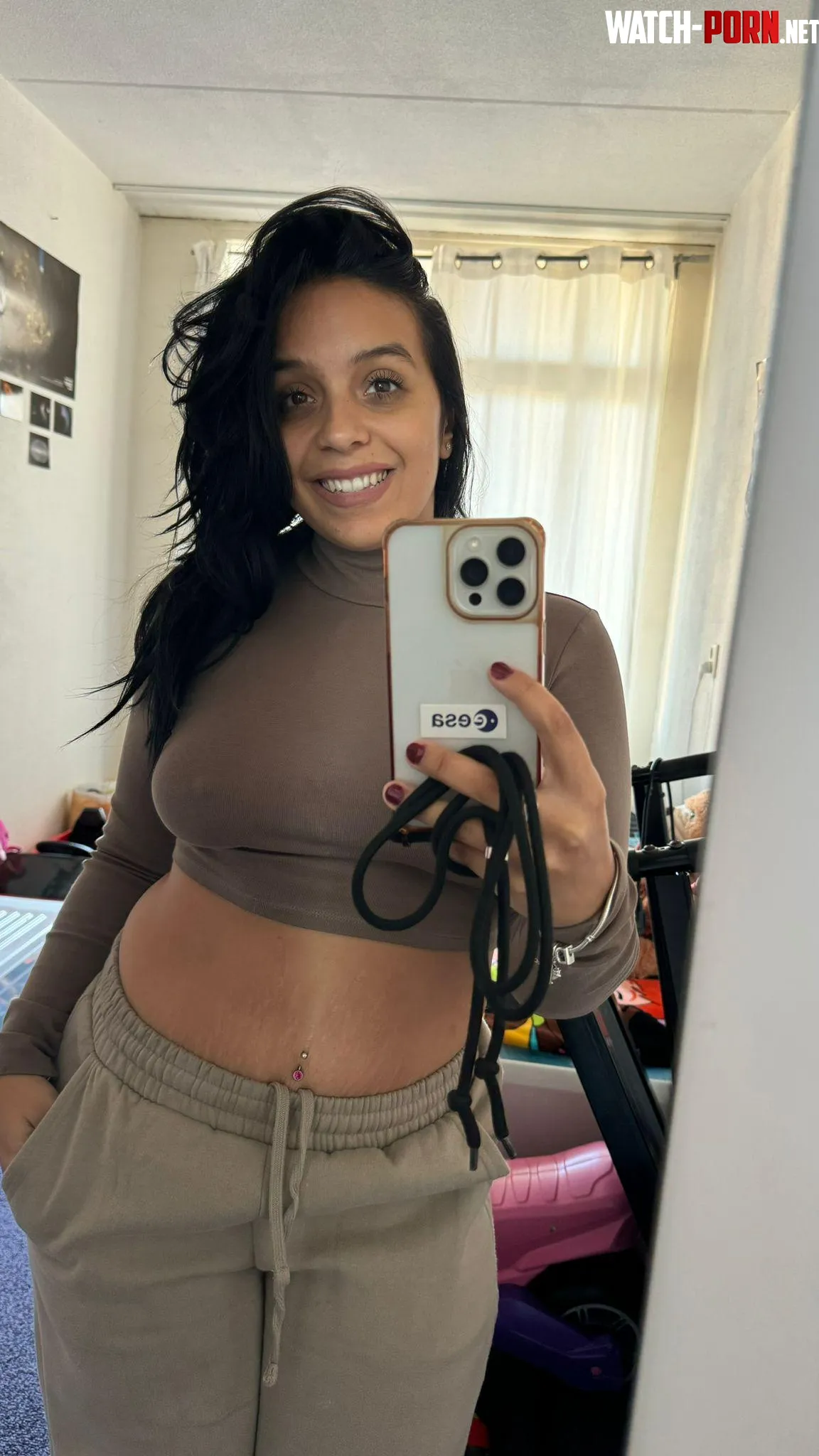 I love taking pictures of myself by Galadriel69_