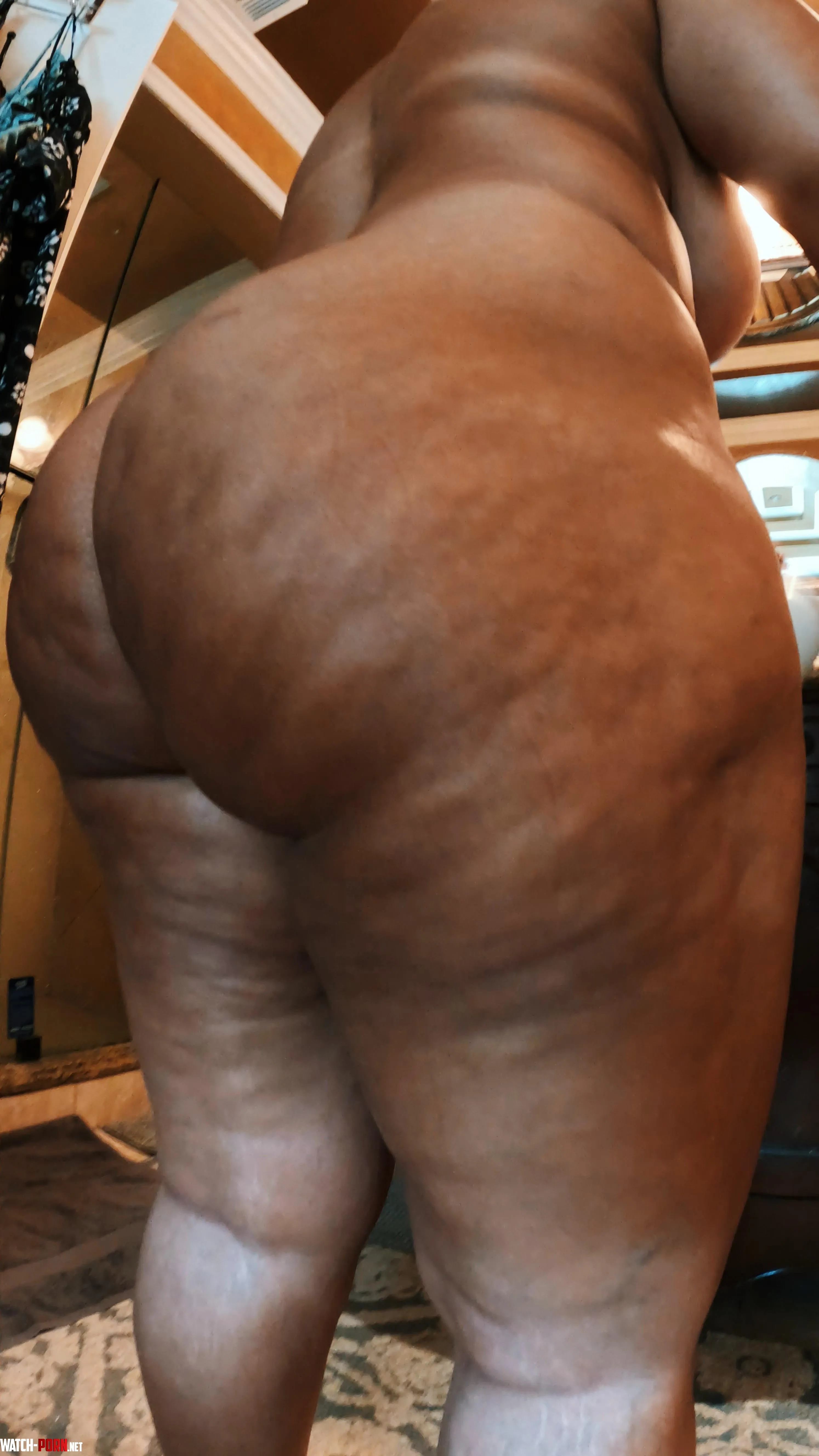 Thick and mature. by Sexynalgonajade