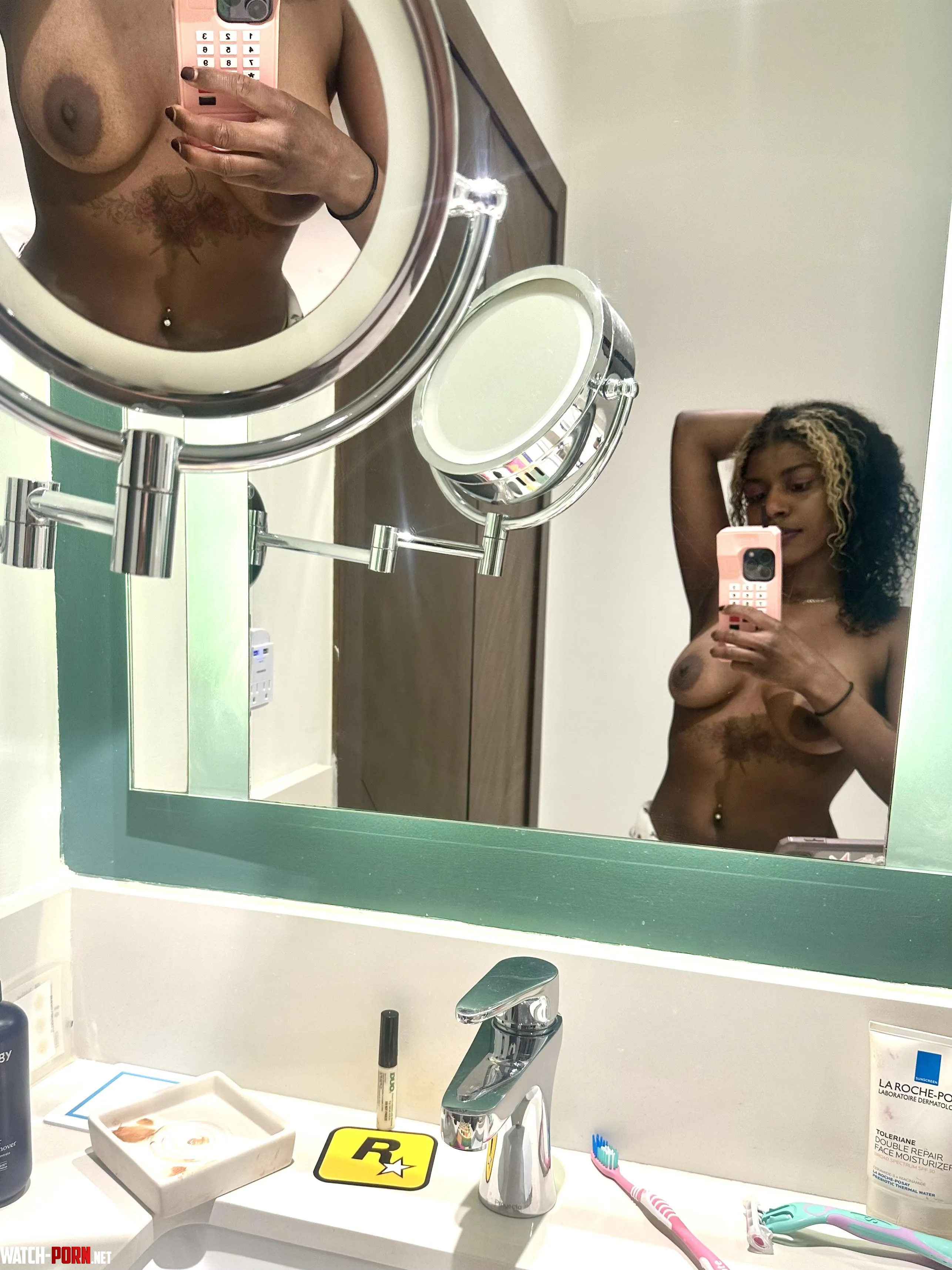 So hot you have to see from two angles by 1nternet_Bunny333