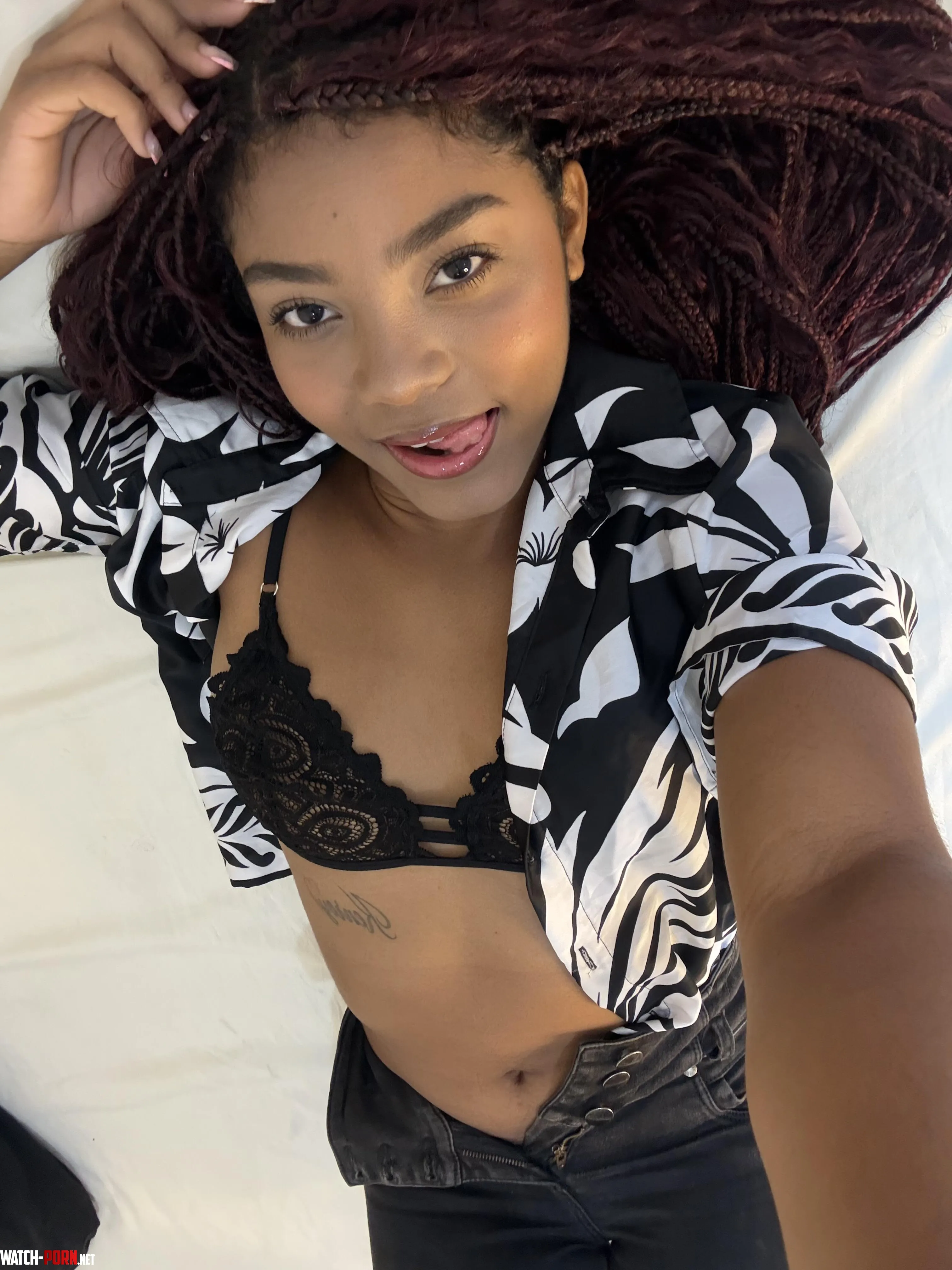 It will be even hotter if I undress by VelvetSappphire