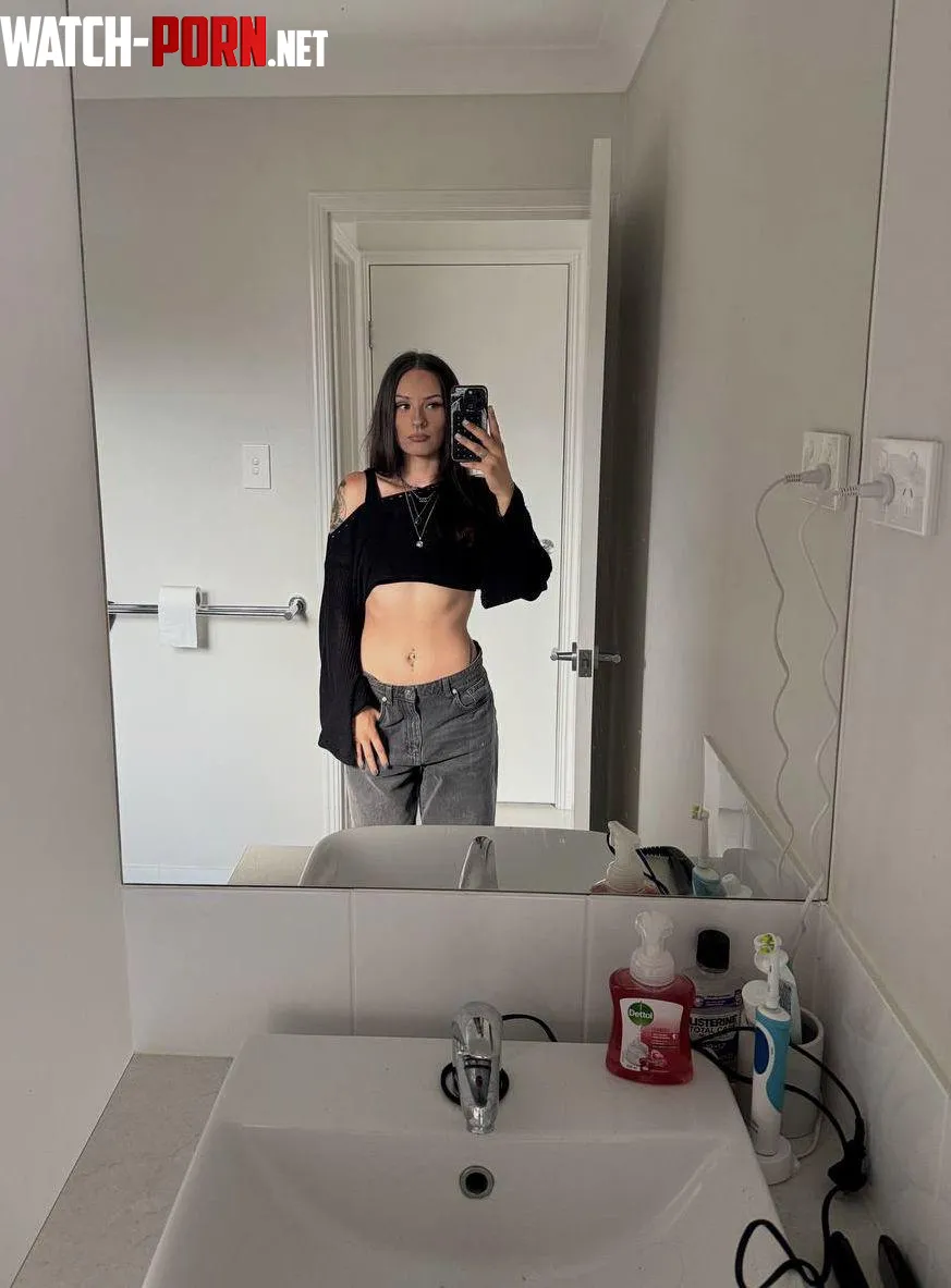 Crop top, boss mode by Polkakitten