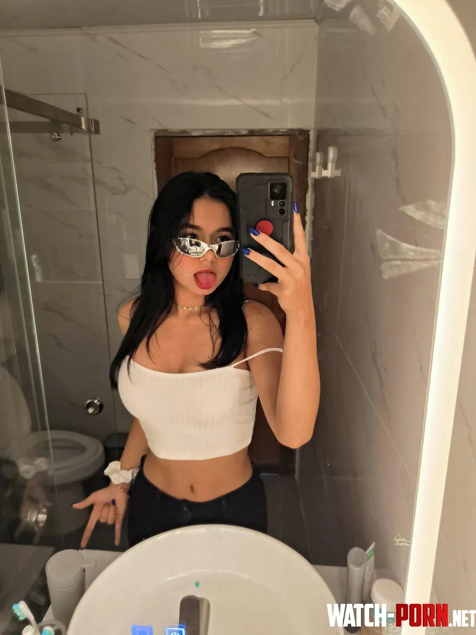 Teasing you gently, on purpose by daisysmithxd