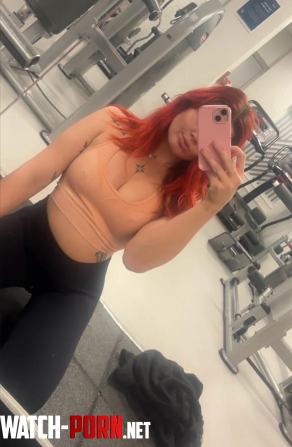 Ska man kanske spela in en video på gymmet när det är fullt😅 hade det varit något?😈 by OkStop8432