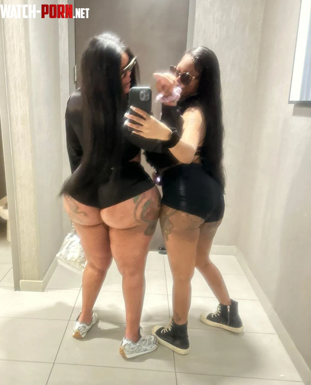 The other girl can't compete by BrunetteSensation