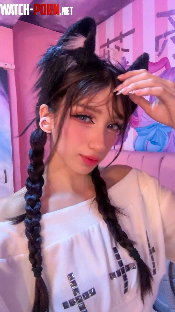 The glow-down is real: went from having opinions to wearing your leash and wagging on command (,,>﹏<,,) by GirlShapedError