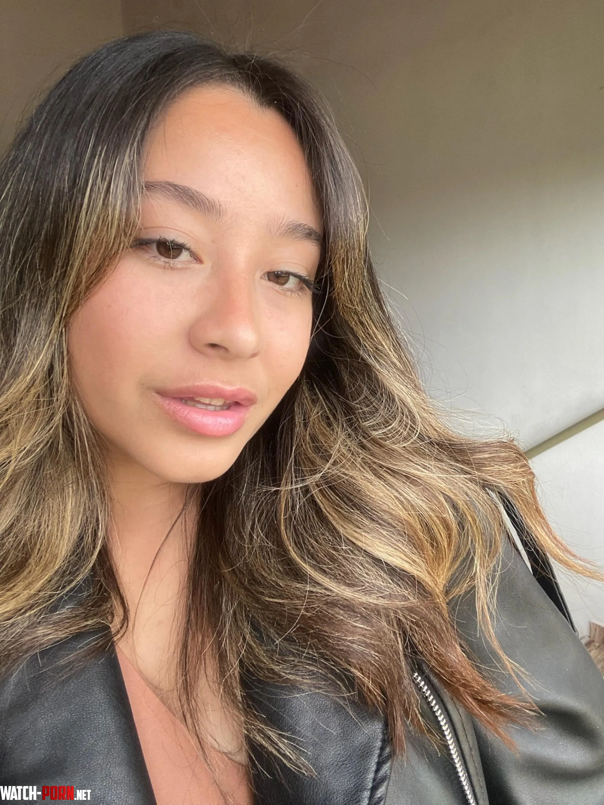 kiss me? by SuspiciousSweetiee