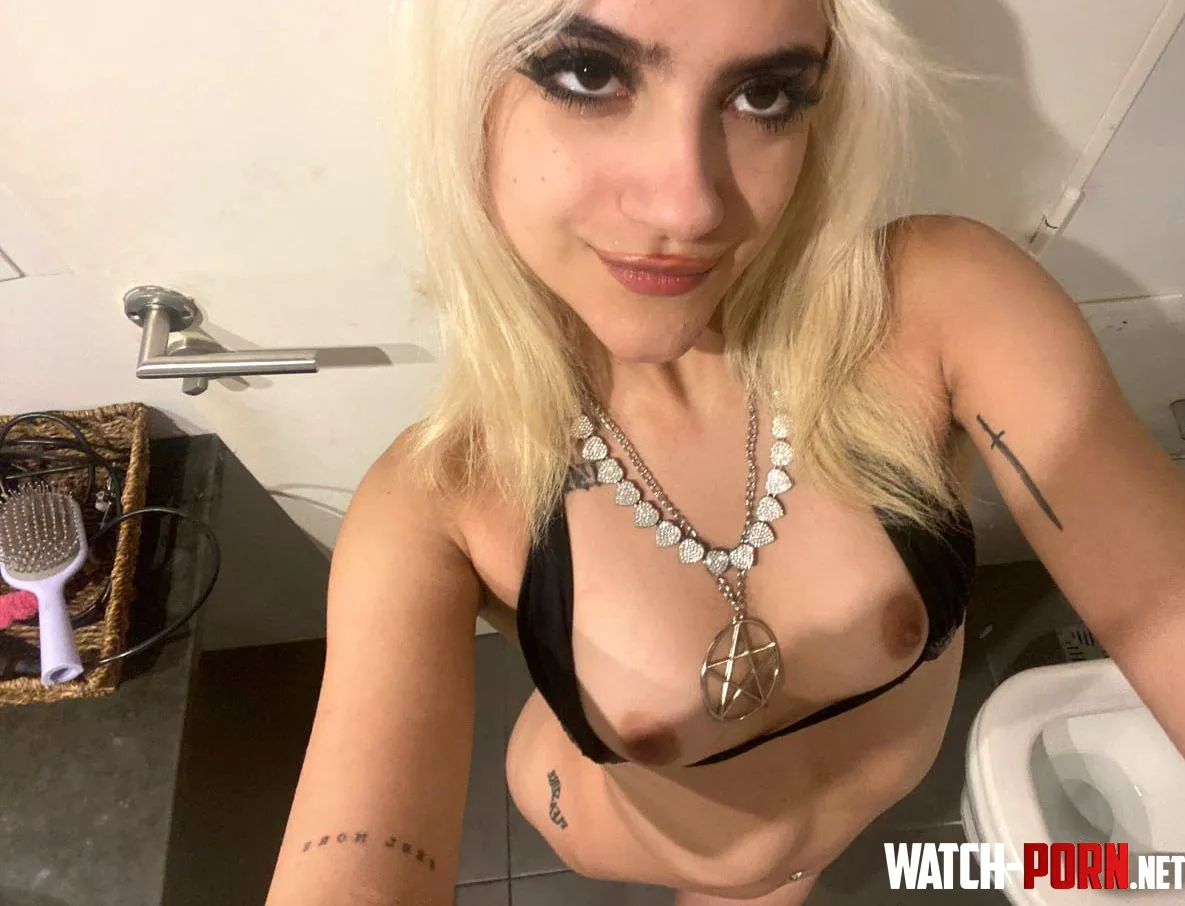 My small boobs looking cute today by BlushStoorm