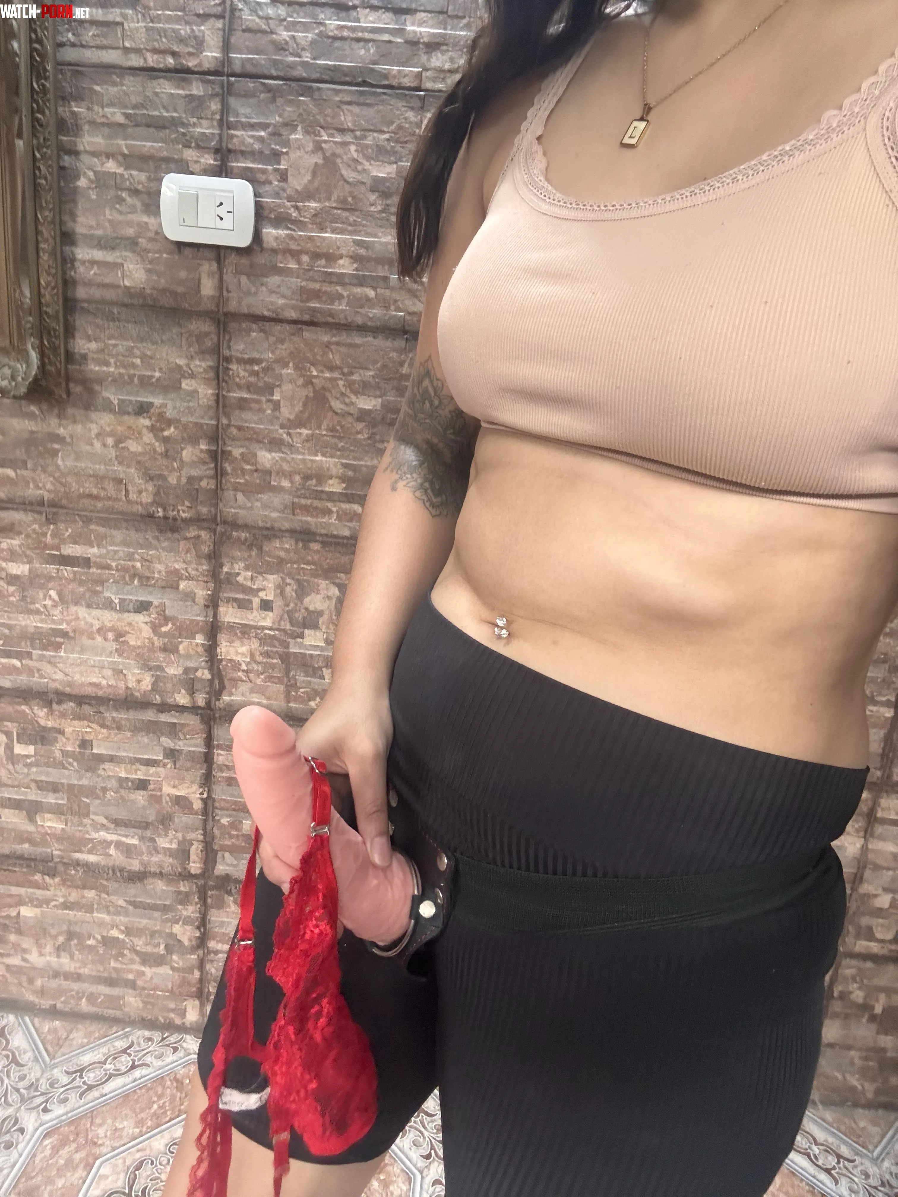 ¿Vendrías a visitarme si estuviera esperando así? by Luyaz_2001