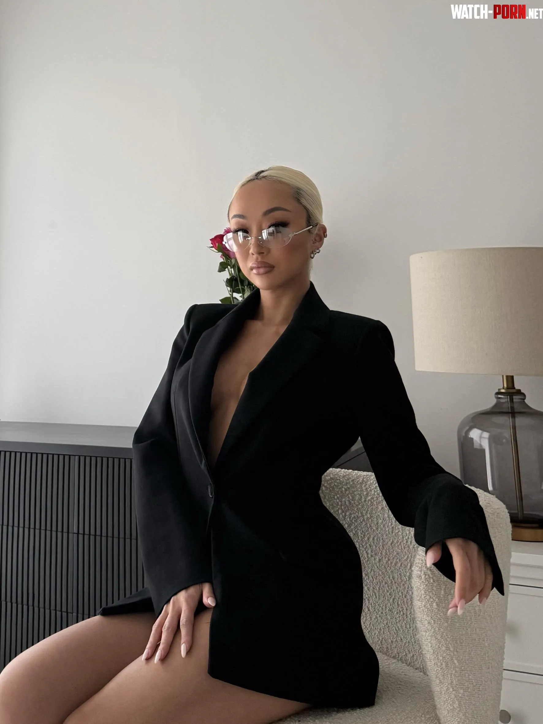 Don’t get distracted. by annabellsociety